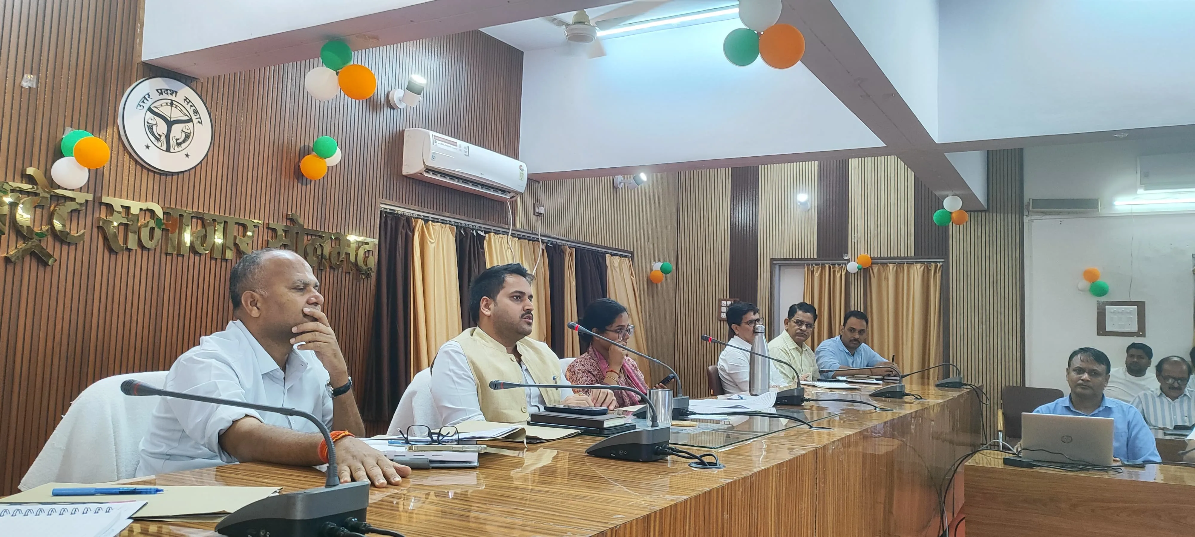 स्वतंत्रता दिवस समारोह की तैयारियों को लेकर जिलाधिकारी ने की समीक्षा बैठक