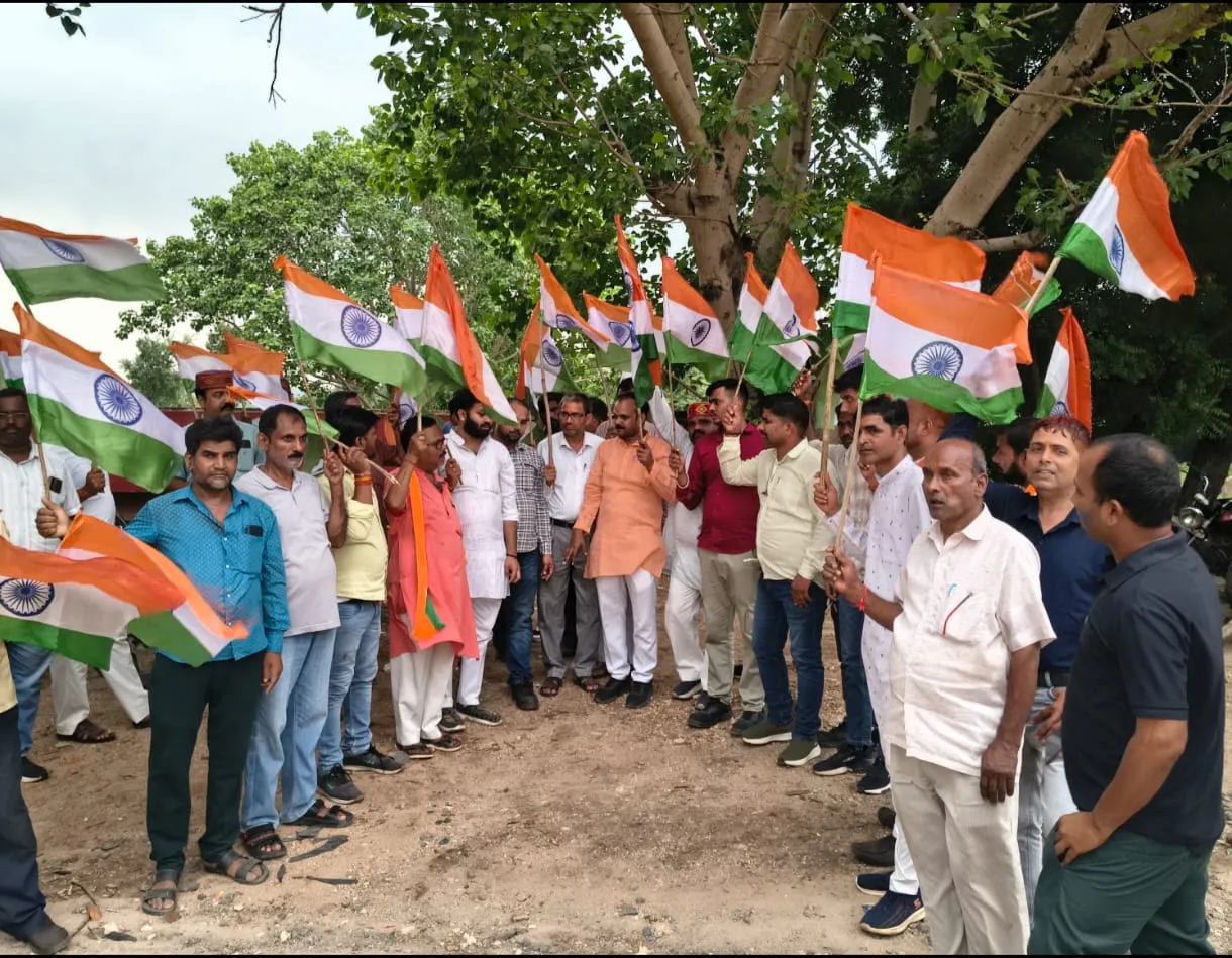 हर घर तिरंगा अभियान के तहत निकाली गई तिरंगा यात्रा, देशभक्ति के रंग में रंगा क्षेत्र