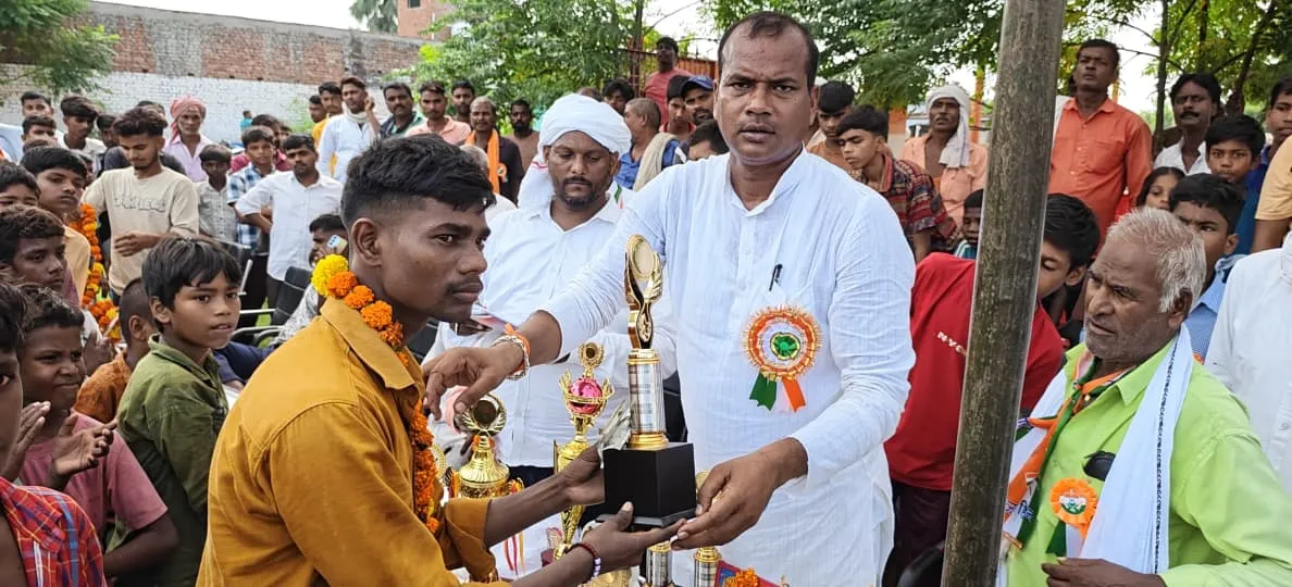 स्वतंत्रता दिवस पर भेउसा उर्फ बनकटा के खेल मैदान में दिखा युवाओं का जोश, 