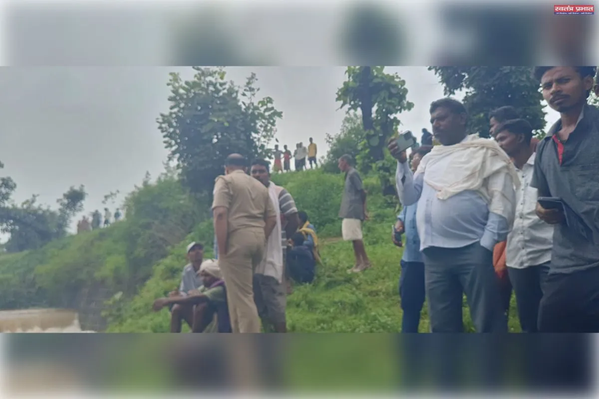 उफनती बिछयारी नदी में डूबे बालक और बचाने गए युवक का दूसरे दिन भी सुराग नहीं