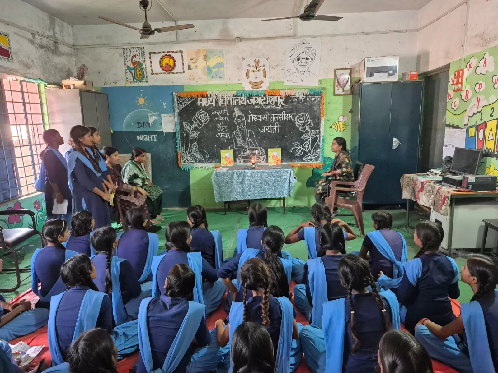 तुलसीदास जयंती पर बच्चों ने दिखाई साहित्यिक प्रतिभा