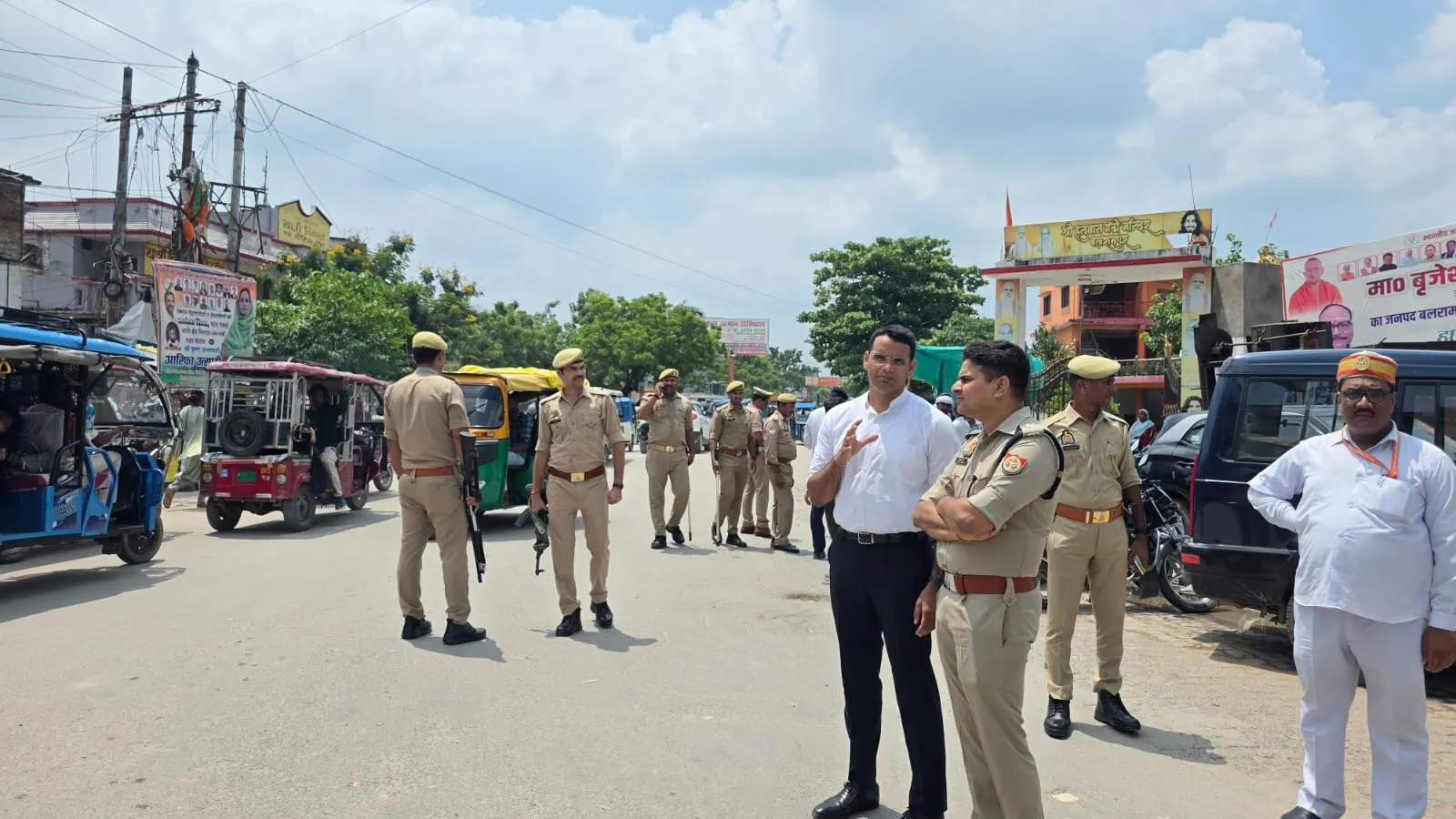 सड़क सुरक्षा को लेकर पूरे जिले में चला विशेष जागरूकता एवं प्रवर्तन अभियान