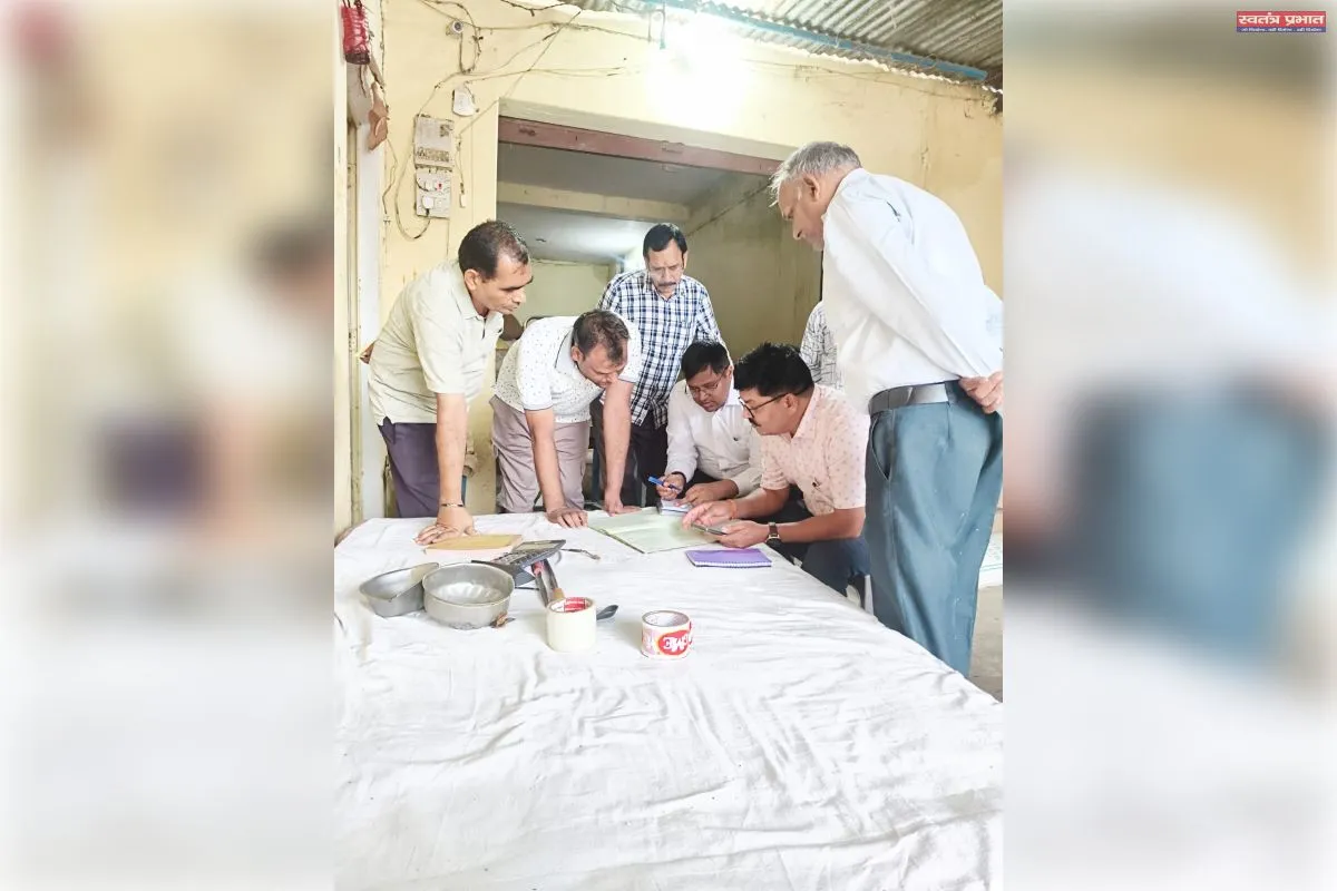 चीनी की जमाखोरी पर प्रशासन सख्त, स्टॉकिस्टों के प्रतिष्ठानों का औचक निरीक्षण