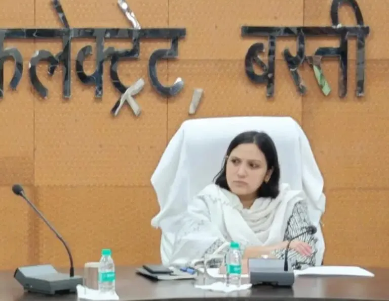 जनपद में चीनी की उपलब्धता एवं वितरण व्यवस्था को लेकर डीएम ने दिए निर्देश