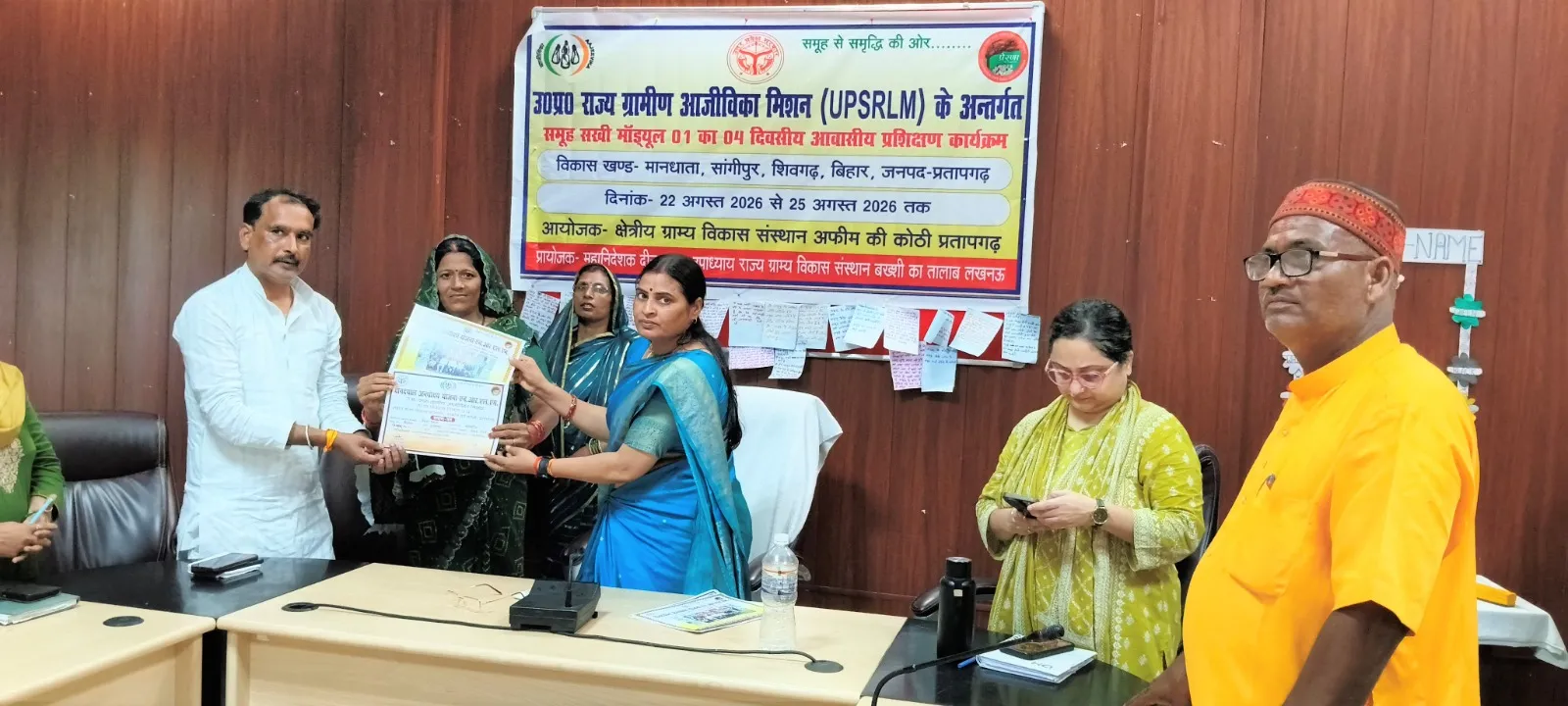 महिला आयोग की सदस्य ने पीड़ित महिलाओं की सुनी समस्याएं, मेडिकल कालेज में प्रशिक्षु विद्यार्थियों से किया संवाद