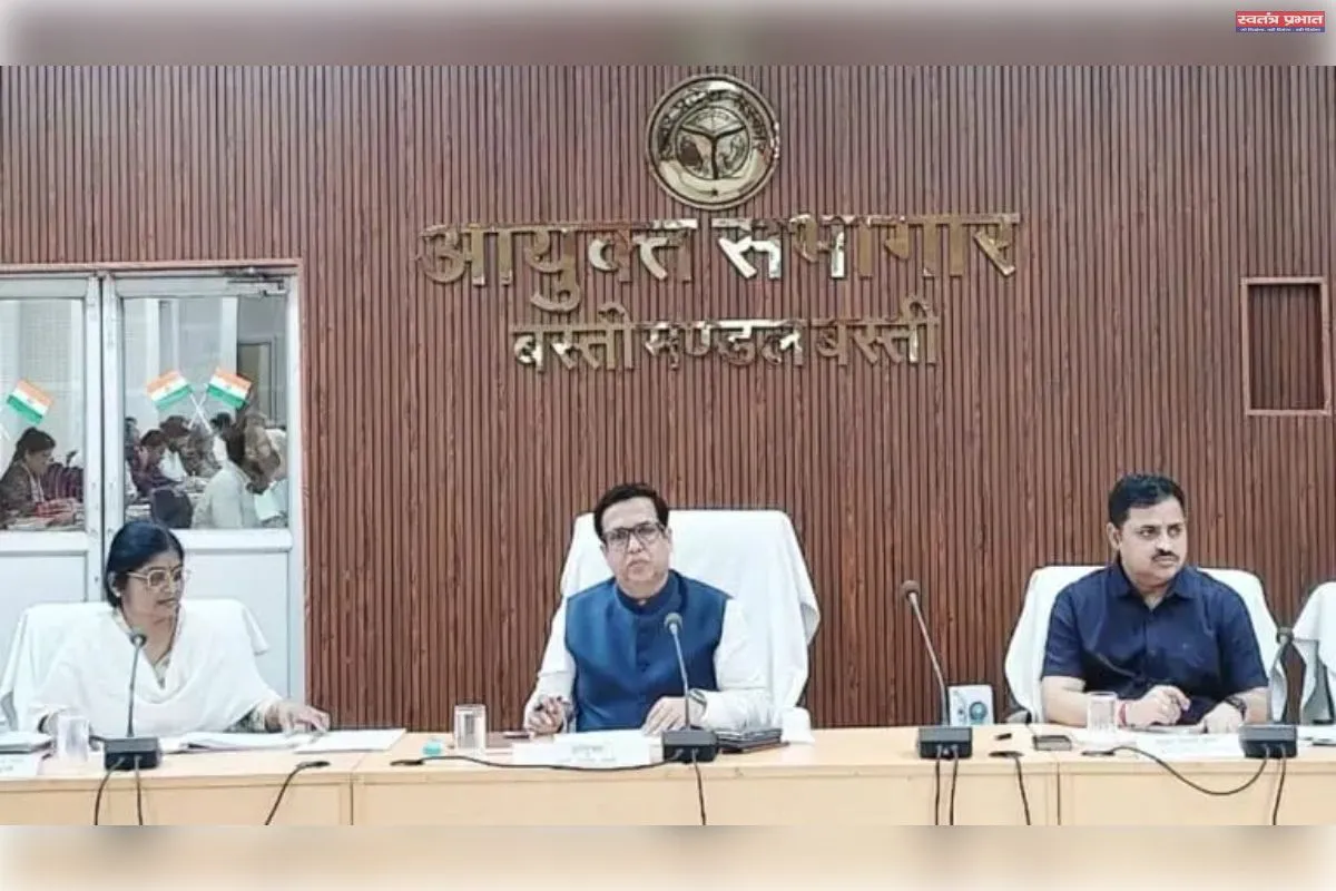 एक करोड़ से अधिक की निर्माणाधीन परियोजनाओं की मंडलीय समीक्षा