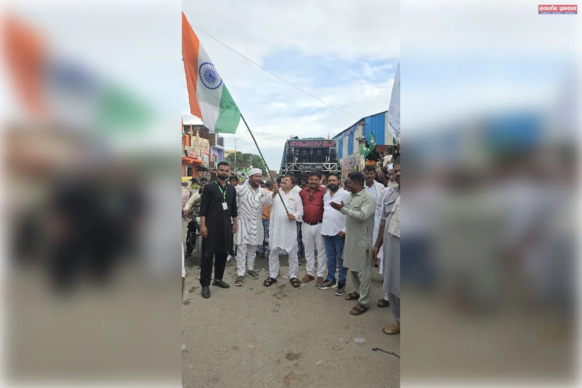 1501 साला जश्ने ईद मिलादुन्नबी का ऐतिहासिक जुलूस शान-ओ-शौकत के साथ निकला 