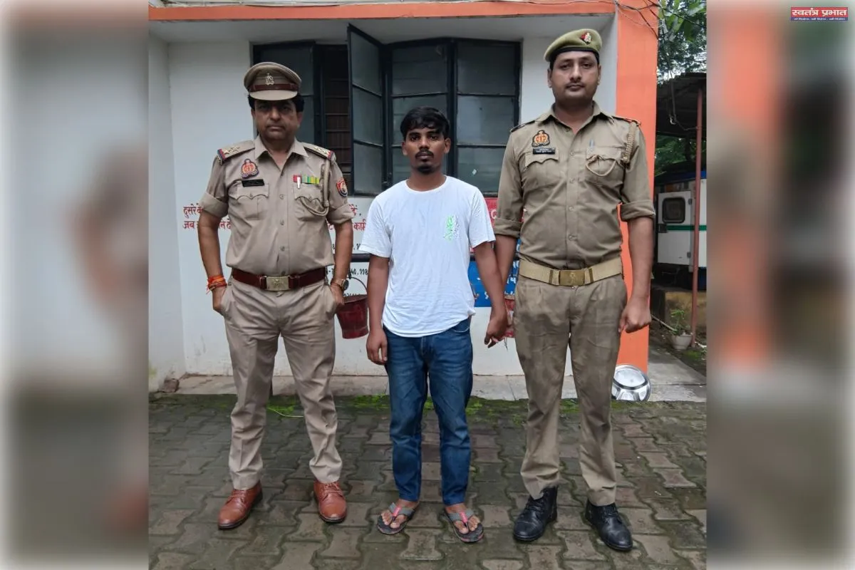 थाना चील्ह पुलिस द्वारा नाबालिग के साथ दुष्कर्म के अभियोग आई सम्बन्धित अभियुक्त को गिरफ्तार भेजा गया जेल 