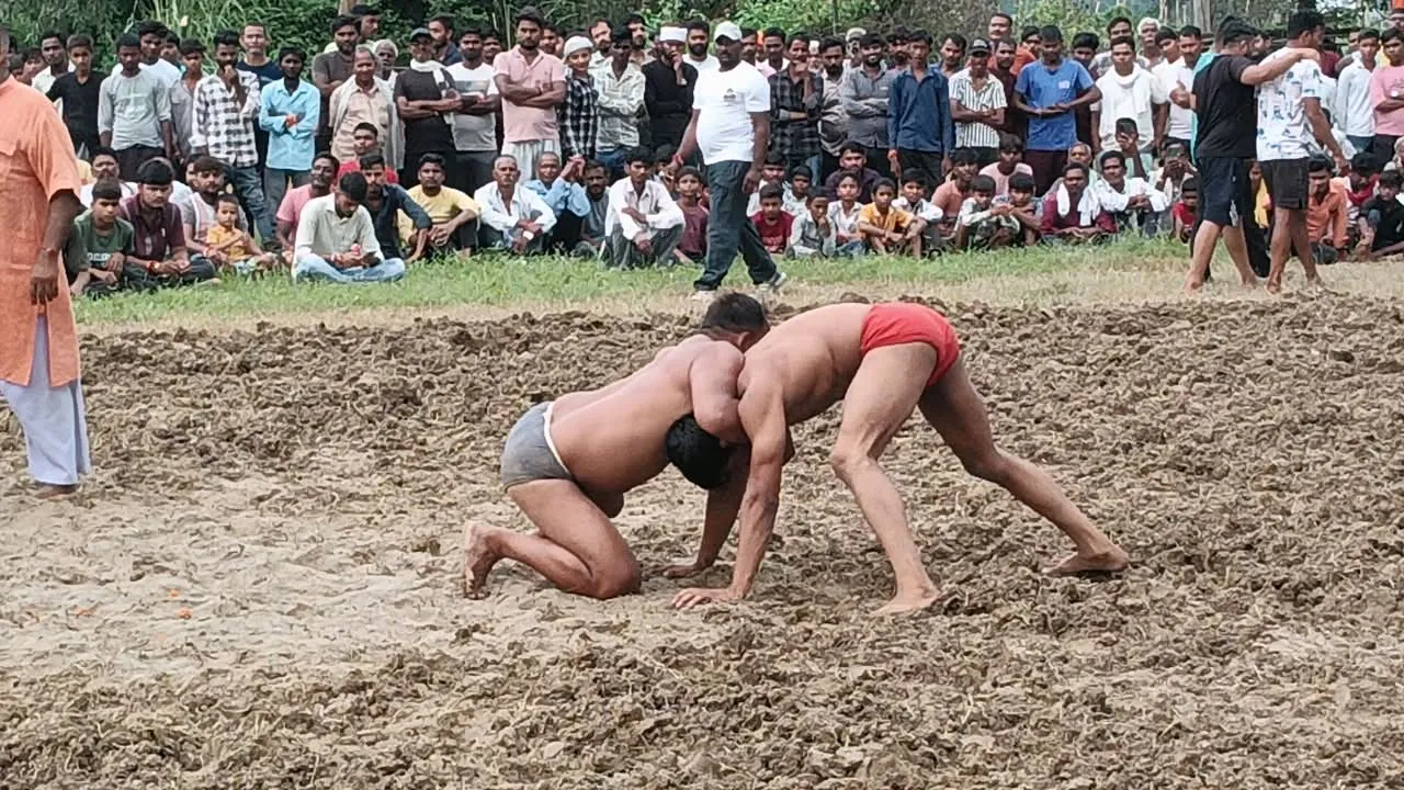 झबरा के काली ने पंजाब के खालिक को हराकर बने दंगल केसरी 
