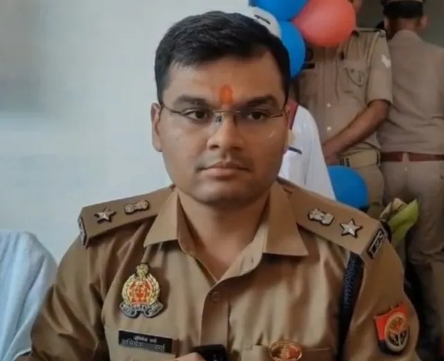 गैंगस्टर एक्ट के मुकदमे में वांछित तीन अभियुक्तों पर पुलिस अधीक्षक सोनभद्र ने घोषित किया ₹20-20 हजार का पुरस्कार