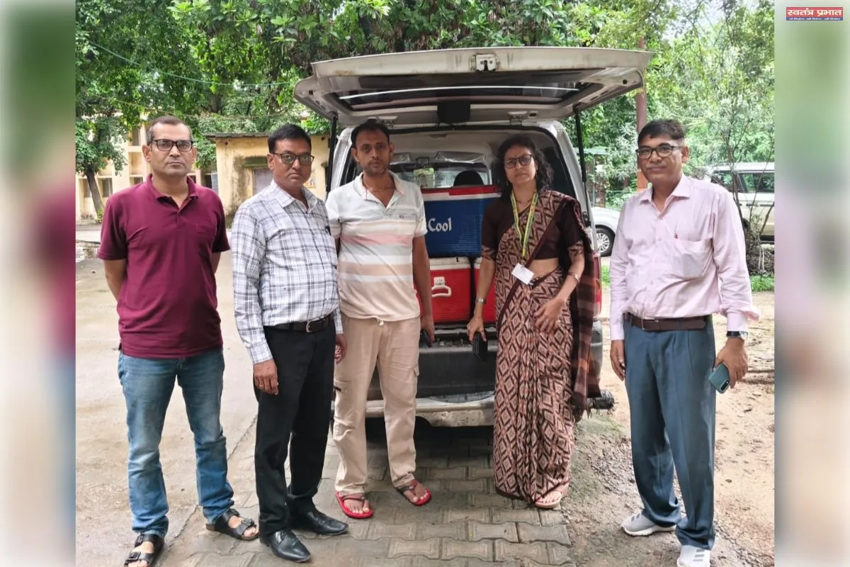 आगरा से आने वाले पनीर-खोया लदे वाहनों की रातभर सघन चेकिंग, 600 किलो खाद्य पदार्थ नष्ट