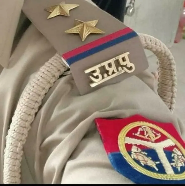 पिकअप चोरी की एफआईआर के लिए मांगे पांच हजार रुपये, थाना प्रभारी और हेड कांस्टेबल निलंबित।
