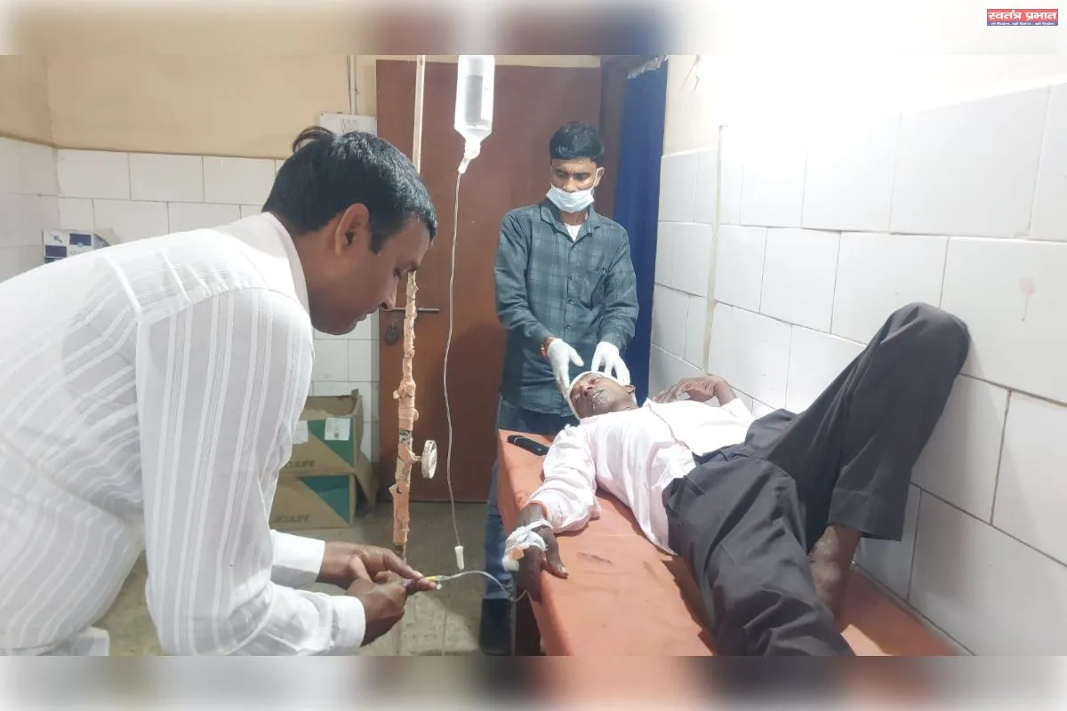 सड़क दुर्घटना में एक व्यक्ति हुए घायल, सीएचसी नारायणपुर में हुआ उपचार फोटो