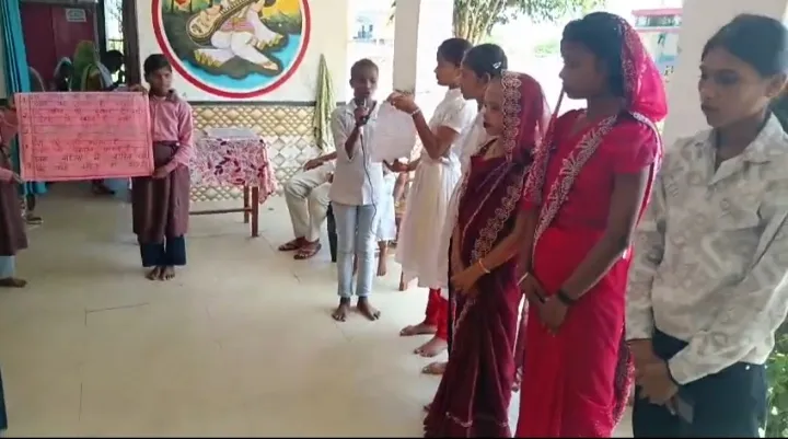 छात्राओं ने नुक्कड़ नाटक से दिया बाल सुरक्षा का संदेश, पॉक्सो कानून के प्रति किया जागरूक