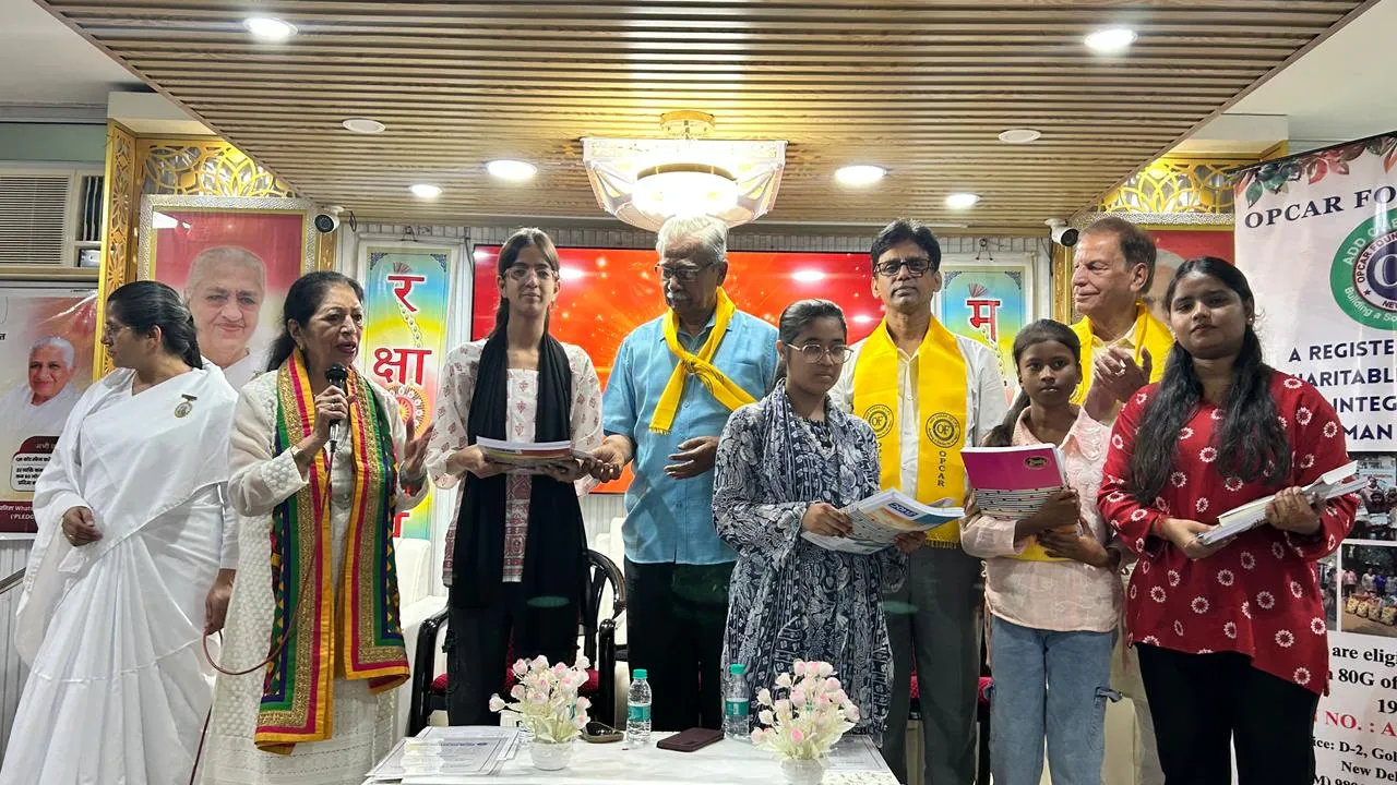 ब्रह्म कुमारी राज योगा सेंटर मालवीय नगर में उपकार फाउंडेशन द्वारा भव्य स्कॉलरशिप वितरण कार्यक्रम