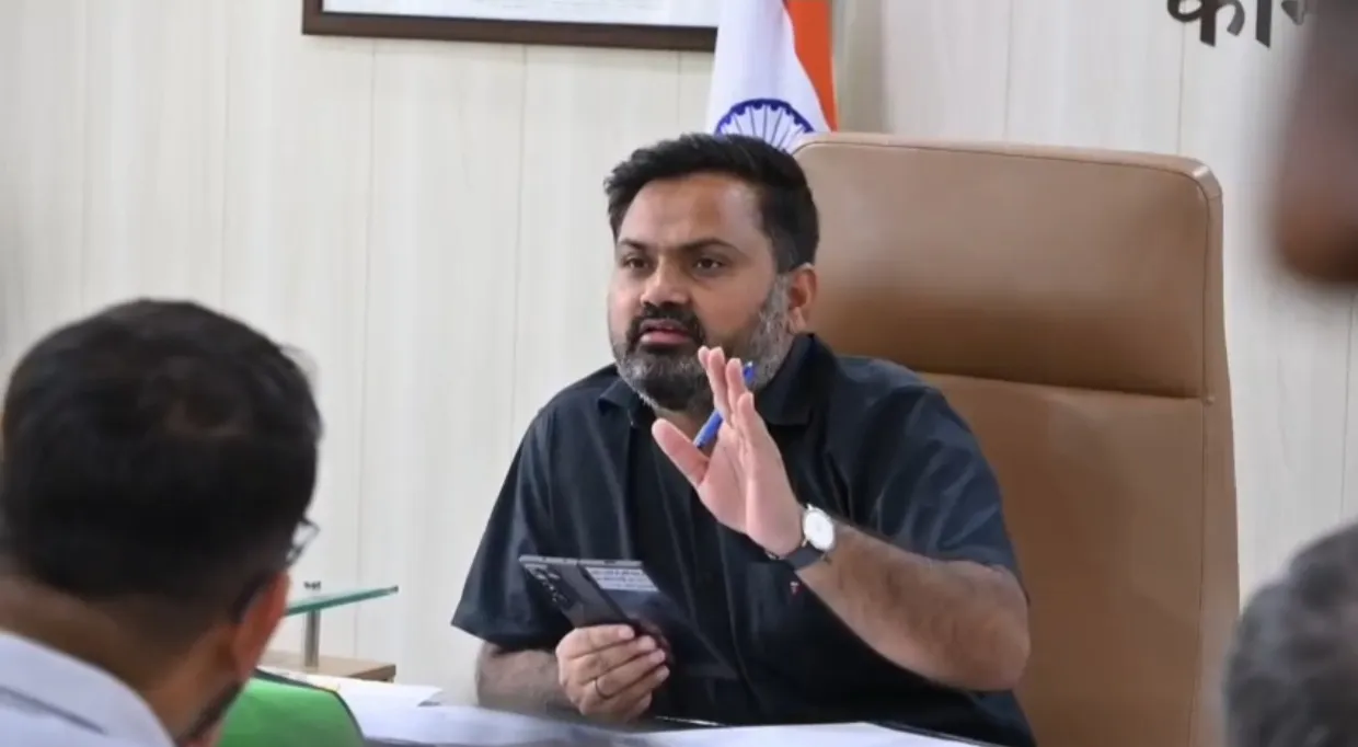 मंधना स्टेशन बनेगा बड़ा टर्मिनल! एलिवेटेड कॉरिडोर से पहले पार्किंग-ट्रांसपोर्ट की तैयारी तेज