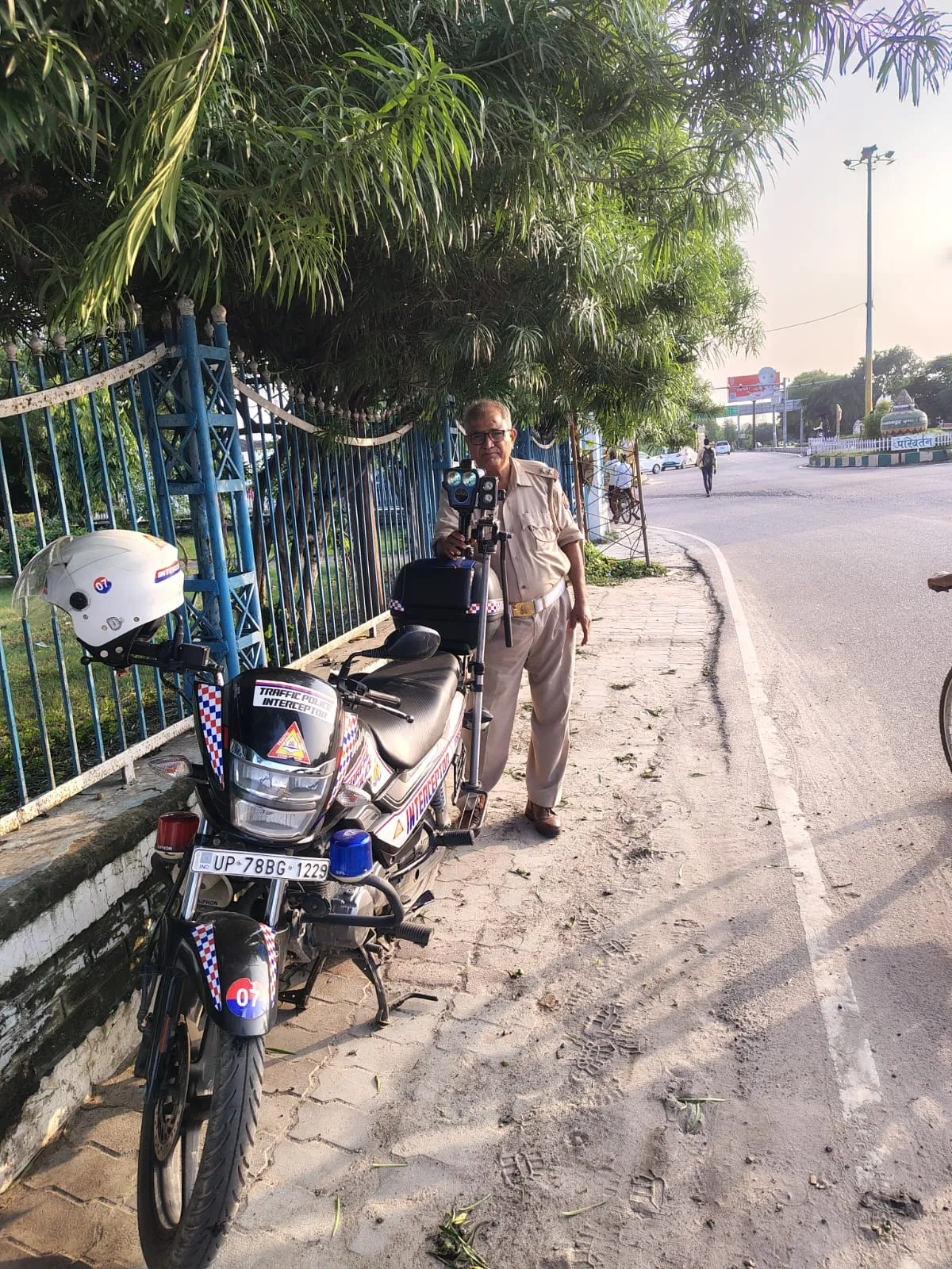 तेज रफ्तार वाहनों पर कानपुर ट्रैफिक पुलिस का वार, 115 वाहनों पर कार्रवाई