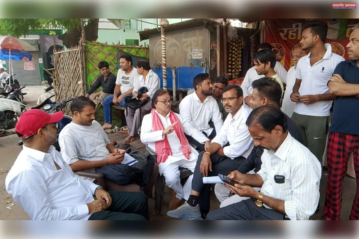 कानपुर में मतदाता सूची पुनरीक्षण पर सपा का शक्ति प्रदर्शन, पांचों विधानसभाओं में बूथों पर पहुंचे हाजी फजल महमूद