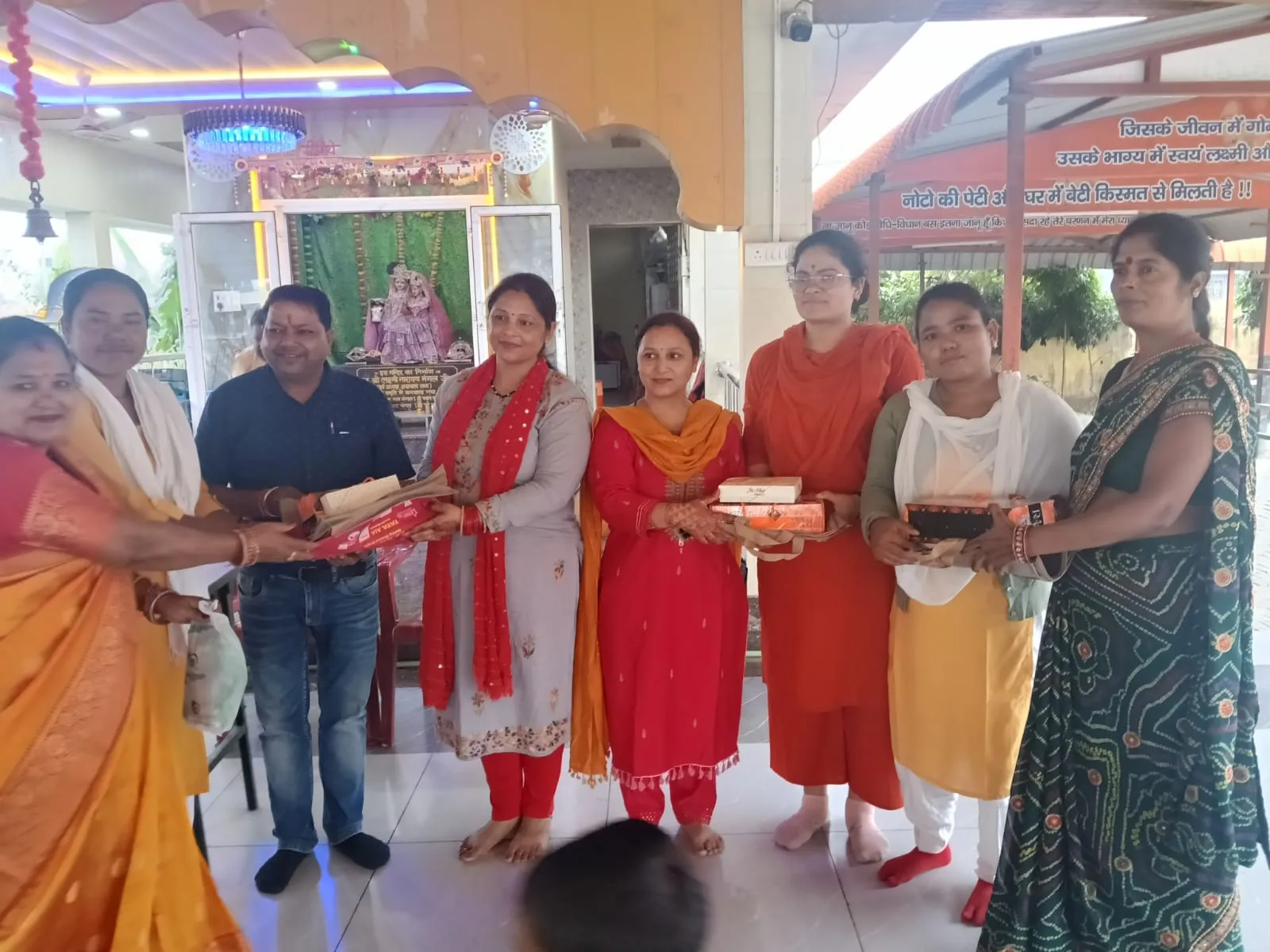 एकल विद्यालय ने मनाया दीपावली सम्मान समारोह