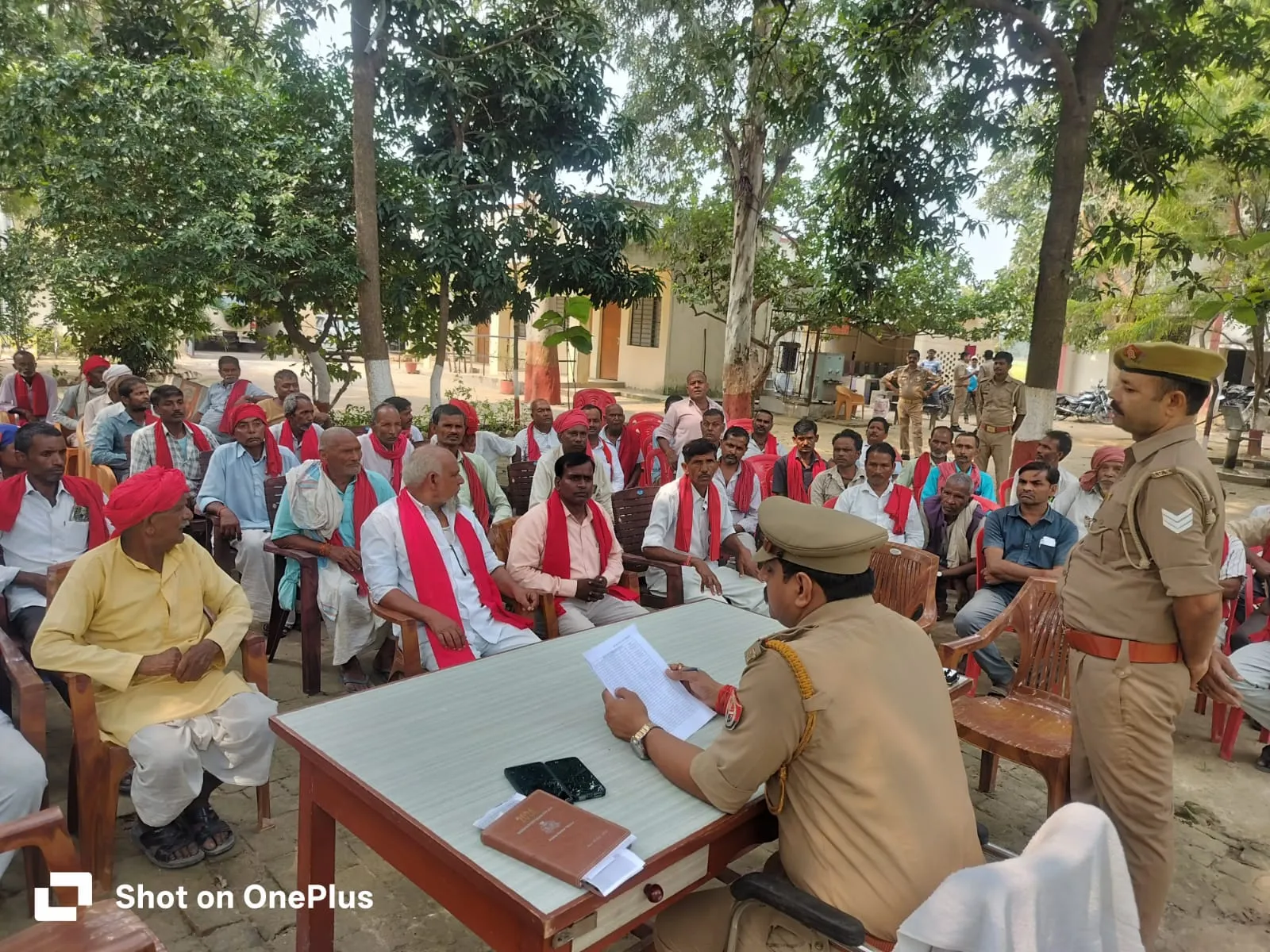 नवरात्रि-दशहरा को लेकर ग्राम प्रहरियों की बैठक