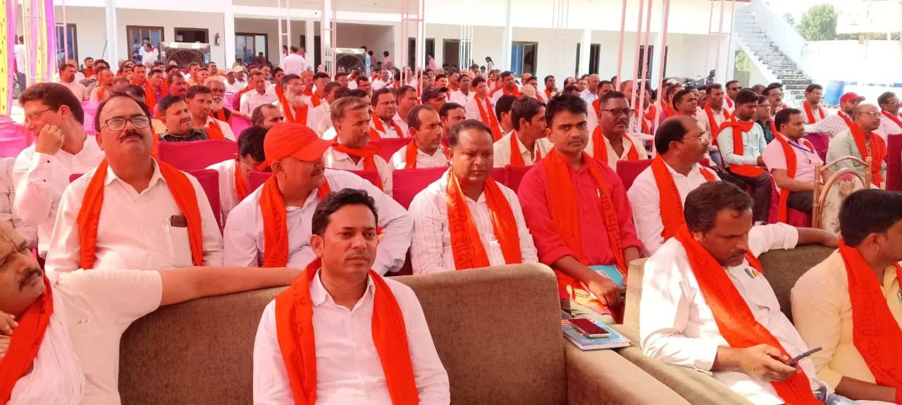 शिक्षकों का विद्यार्थियों को शिक्षित करने के साथ-साथ उनके व्यक्तित्व निर्माण और सर्वगीण विकास में भी अहम भूमिका है - डॉ. सतीश द्विवेदी