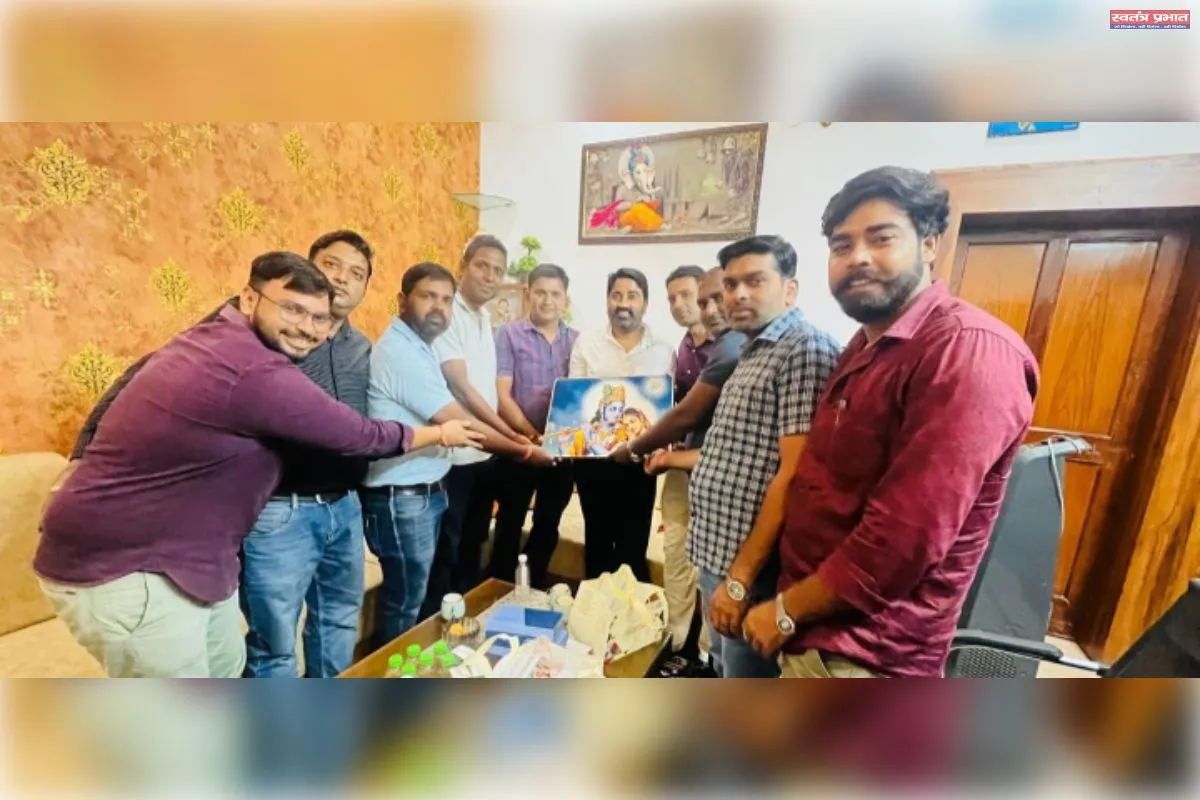 भाजपा पिछड़ा वर्ग मोर्चा के जिला अध्यक्ष बनने पर दी बधाई 