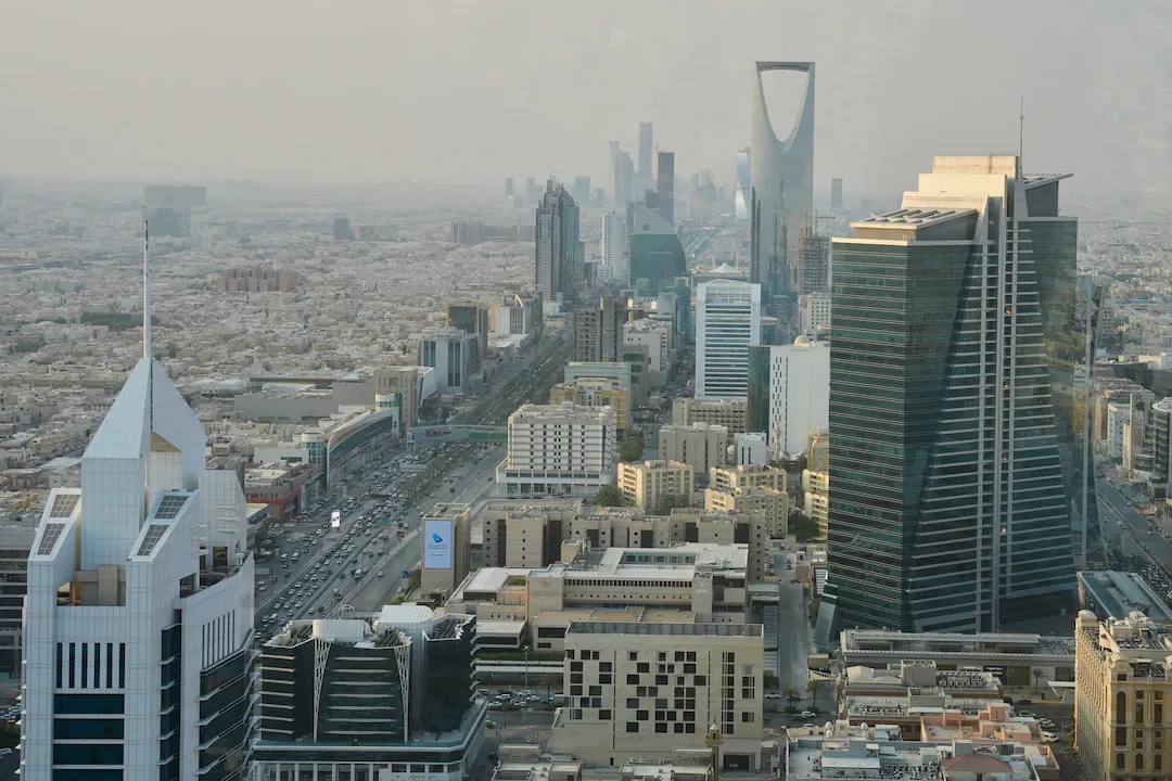 सऊदी अरब में हमले से भारतीय नागरिक की मौत, दम्माम एयरपोर्ट पर आठ लोग घायल
