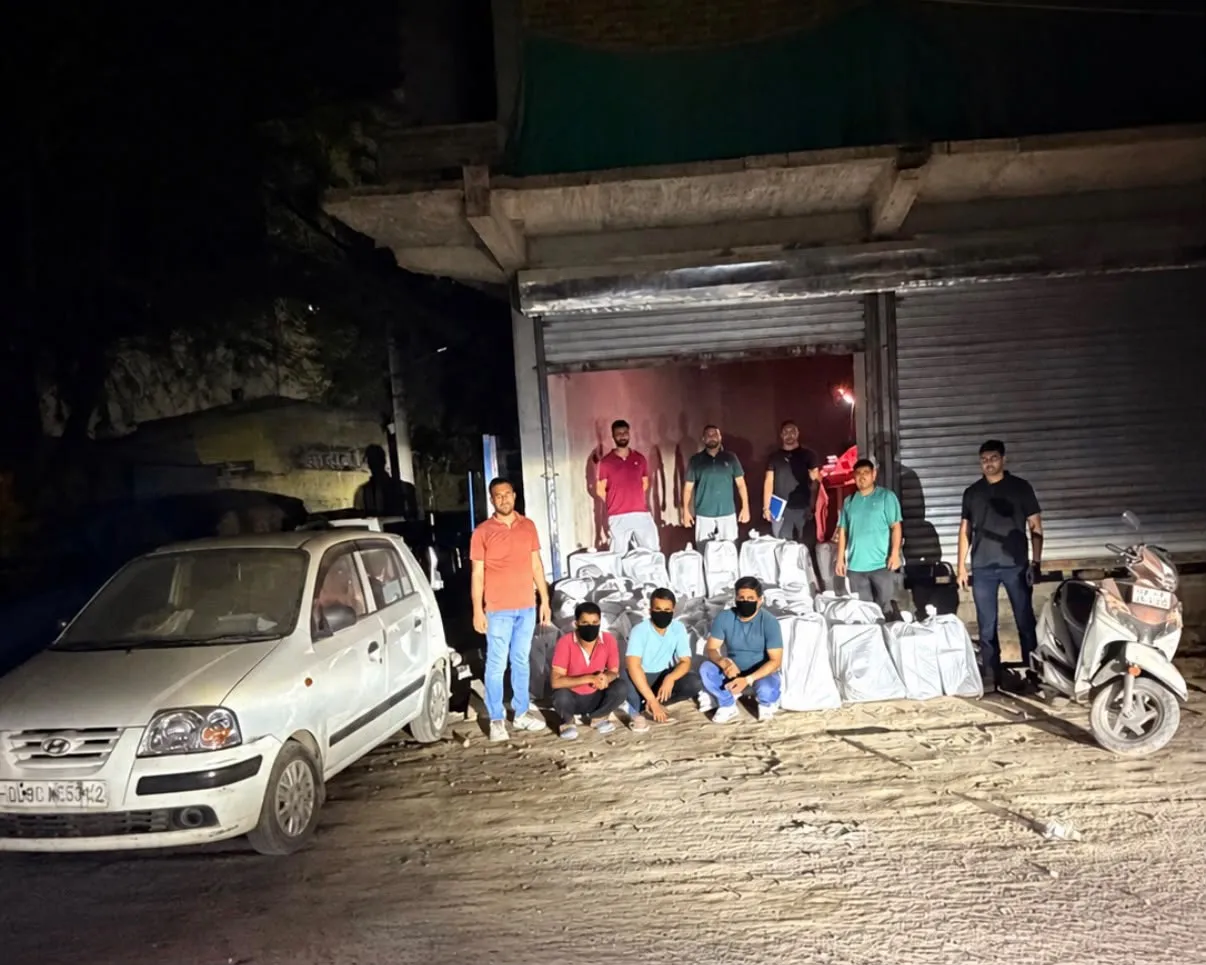 683 किलो प्रतिबंधित पटाखे बरामद तीन गिरफ्तार