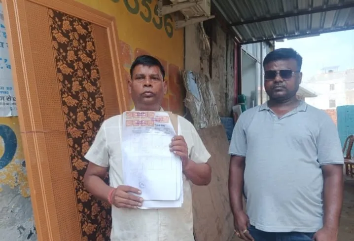 न्यायालय में चल रहे विवादित जमीन का हल्का लेखपाल पर पैमाइश करने का लगा आरोप