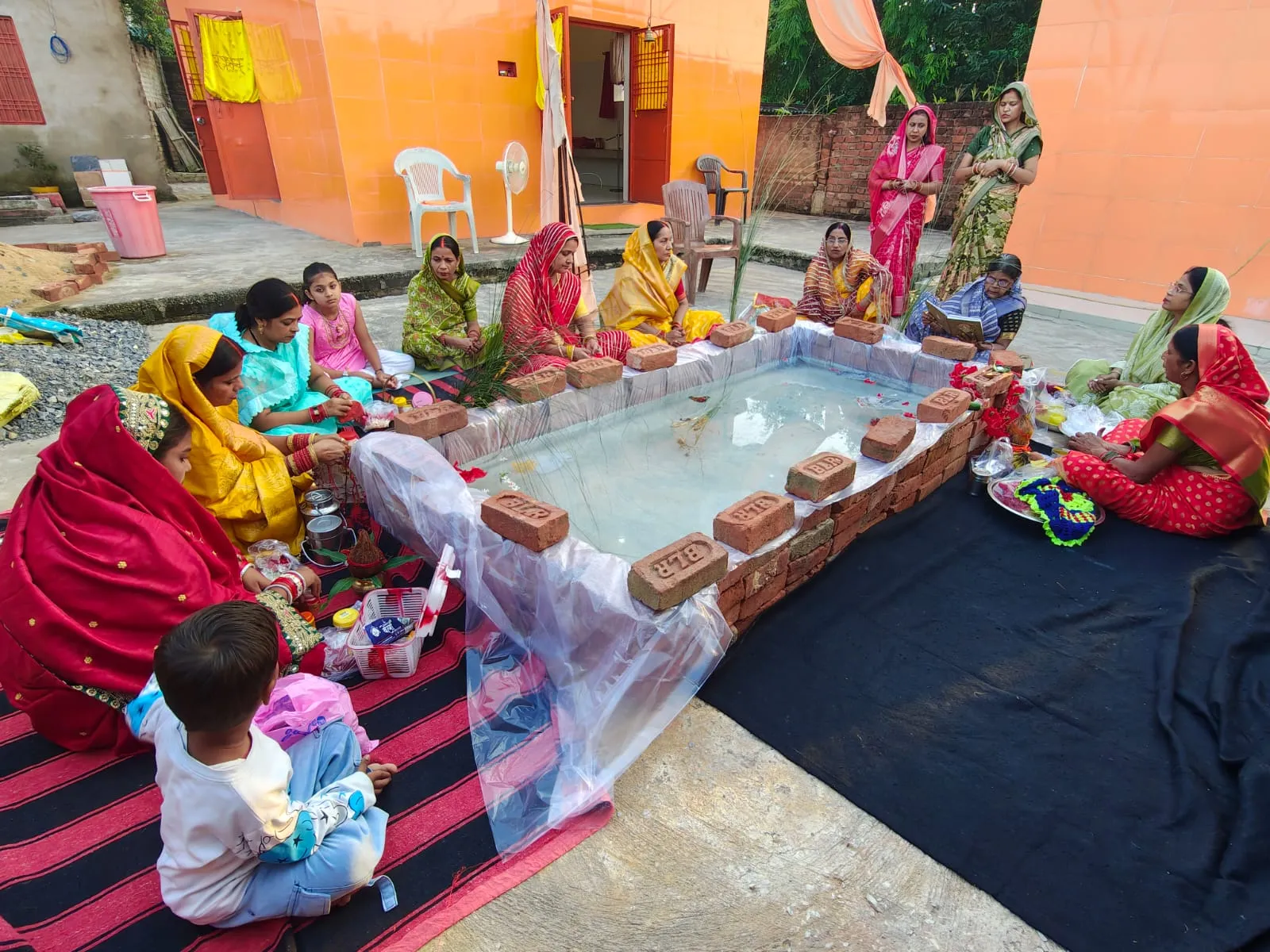 संतान की दीर्घायु को माताओं ने रखा जितिया व्रत