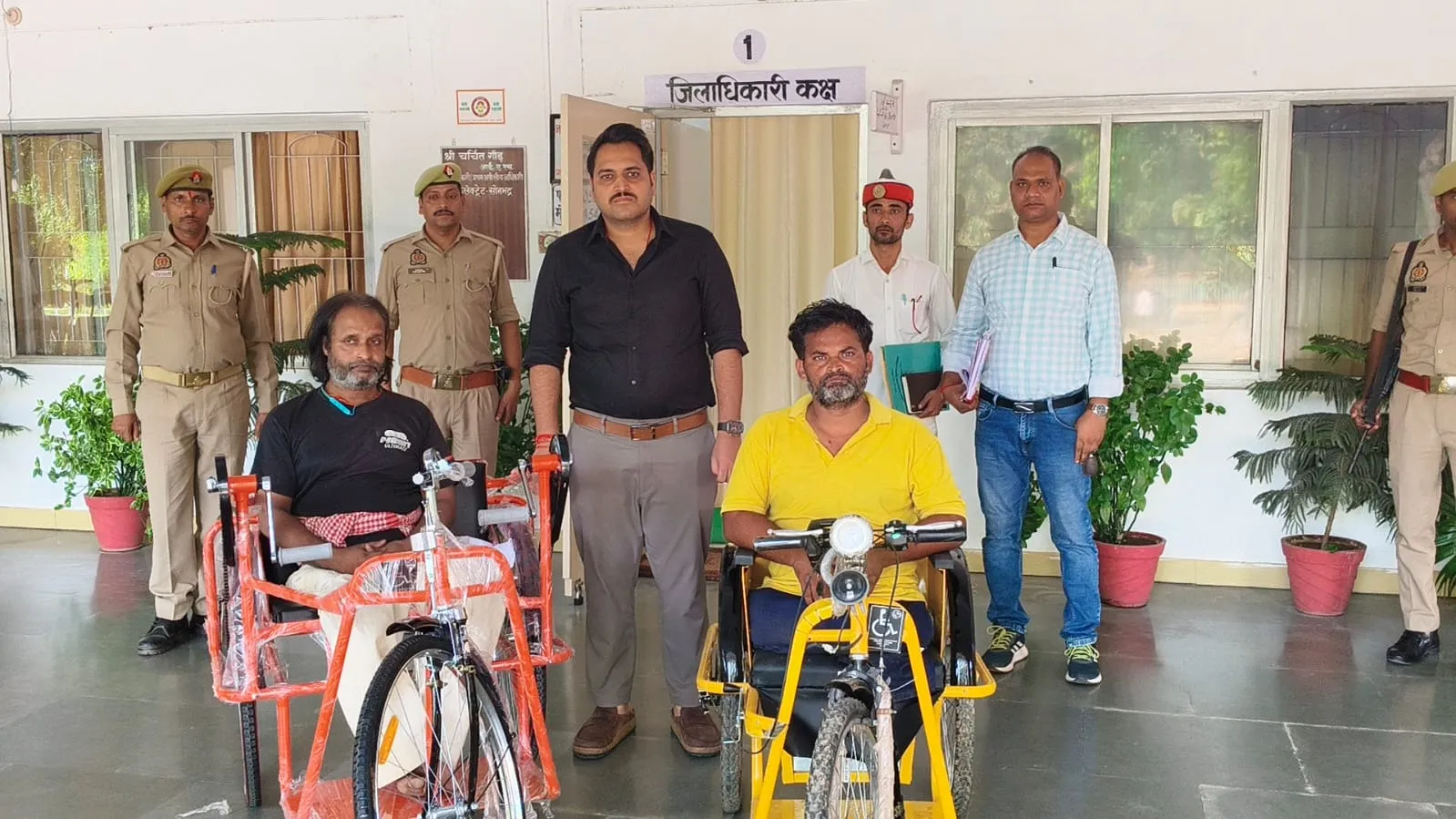जनसुनवाई बनी उम्मीद का सहारा, दिव्यांगजनों को मिली आत्मनिर्भरता की राह