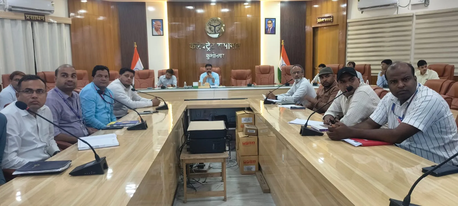 कुशीनगर : जिलाधिकारी की अध्यक्षता में जिला स्तरीय सलाहकार समिति की बैठक सम्पन्न