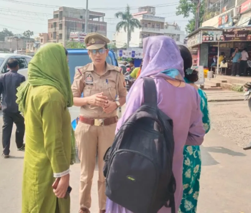 स्कूल-कॉलेजों से चौराहों तक एंटी रोमियो स्क्वाड की पैनी नजर, 28 संदिग्धों से पूछताछ