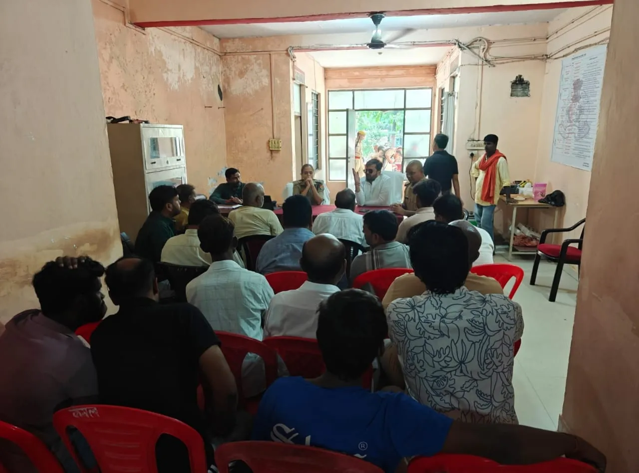 दुर्गा पूजा से पहले हर्रैया में पुलिस अलर्ट, प्रतिमा आयोजकों के साथ हुई पीस कमेटी बैठक