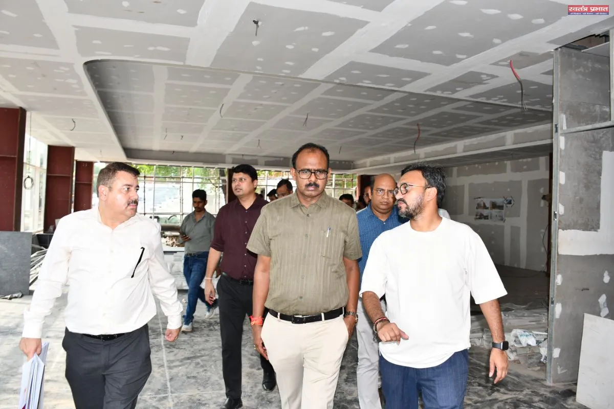 ग्लास म्यूजियम ऑडिटोरियम का कार्य नवंबर से पूर्व हर हाल में हो पूरा, लापरवाही पर होगी सख्त कार्रवाई: जिलाधिकारी
