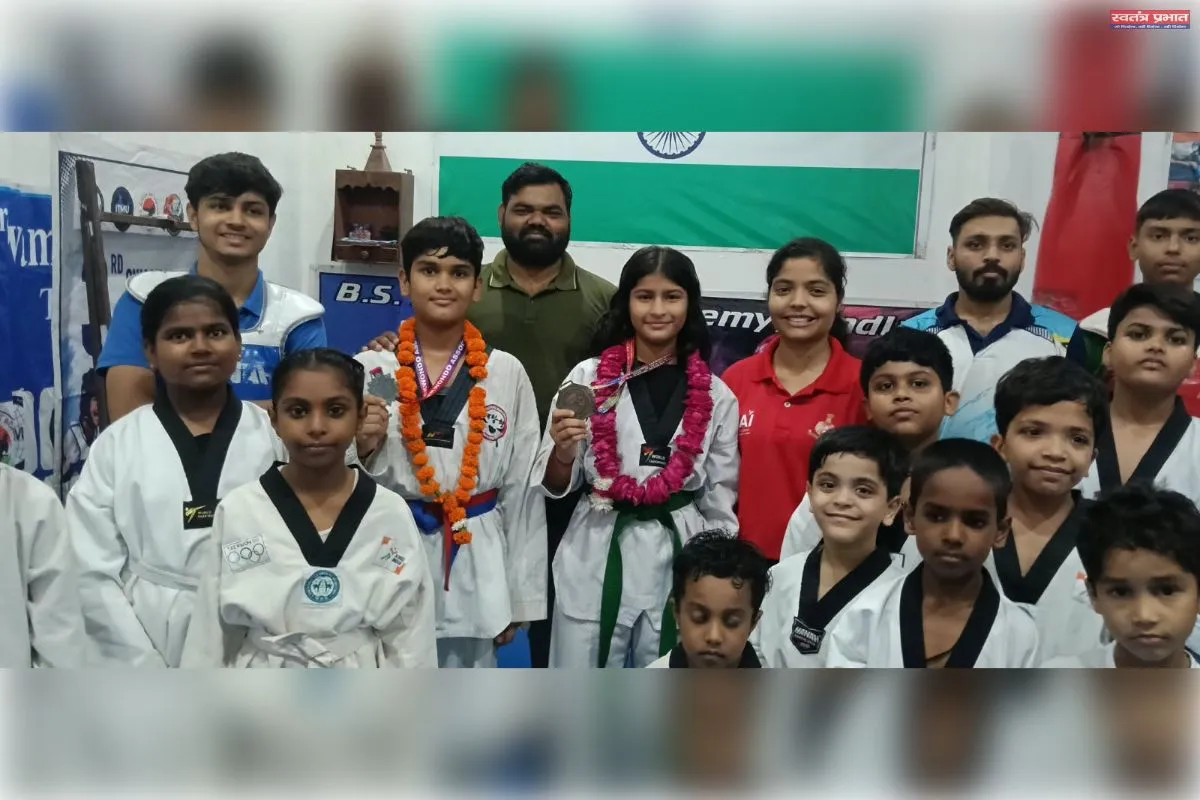 बीएस मार्शल आर्ट एकेडमी के खिलाड़ियों का राष्ट्रीय स्तर पर शानदार प्रदर्शन, सारांश ने जीता रजत पदक और भव्या का एसजीएफआई नेशनल के लिए चयन