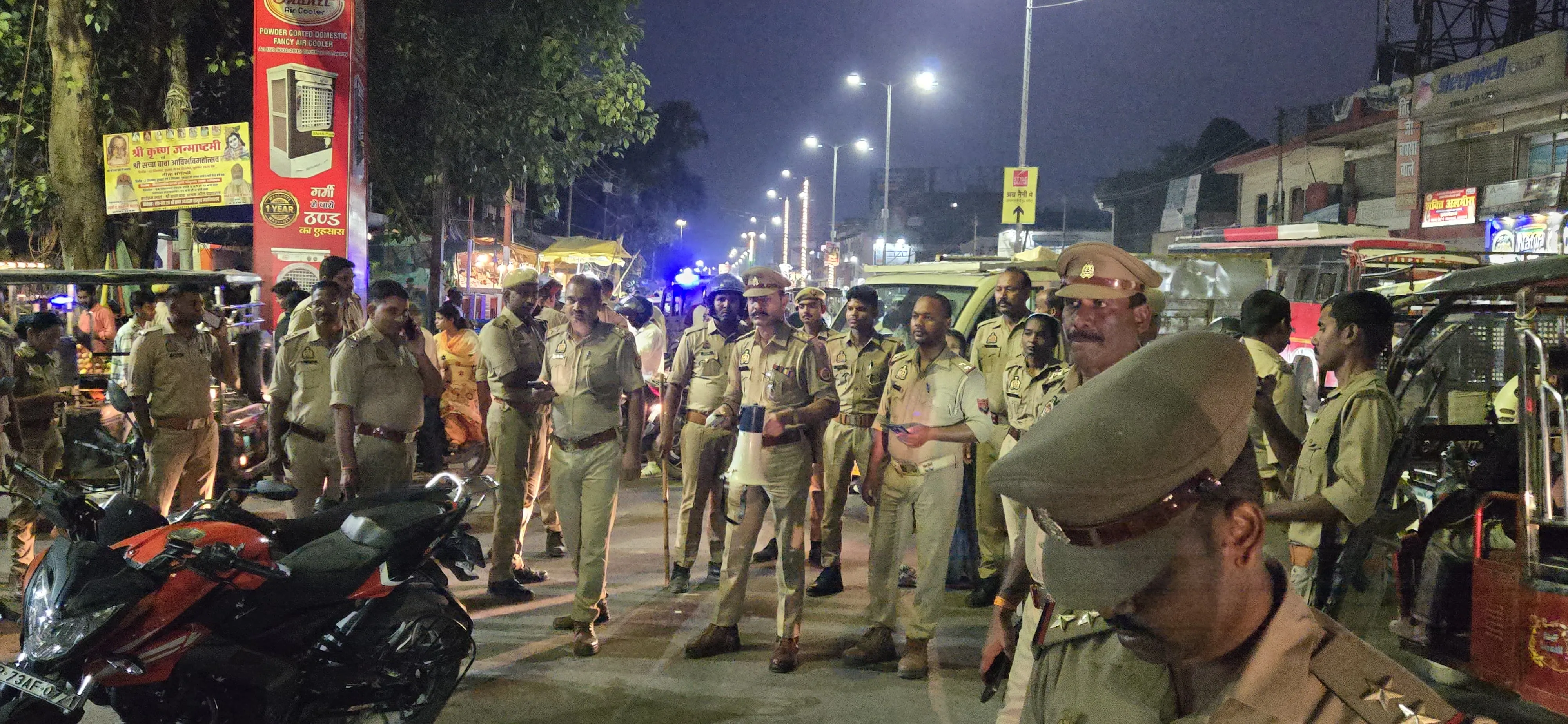 पुलिस ने कर्ण घोड़ा जुलूस मार्ग पर किया पैदल गश्त