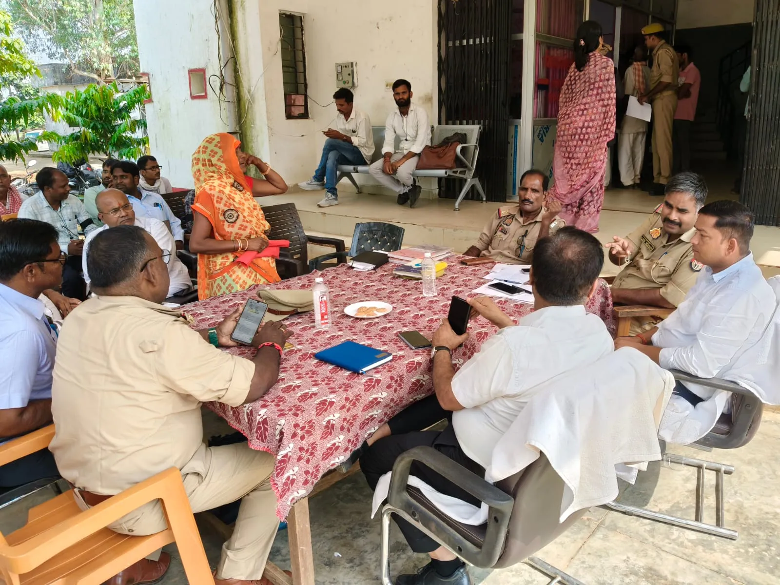 एडीएम ने समाधान दिवस पर सुनी लोगों की फरियाद