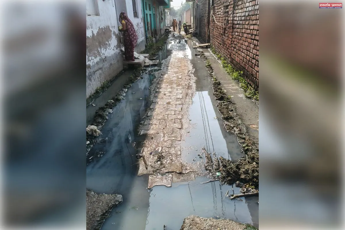 मोहम्मदाबाद में माता मंदिर जाने वाला रास्ता बदहाल, नवरात्रि में श्रद्धालु परेशान