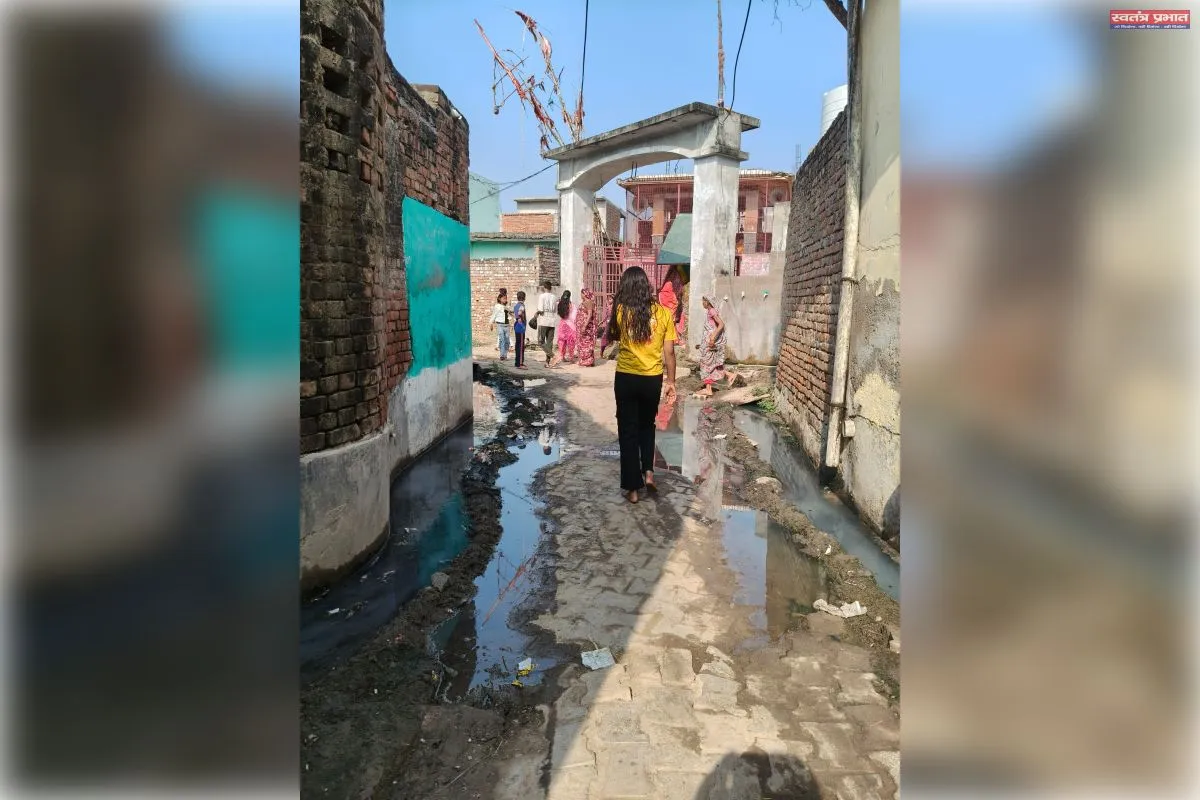 मोहम्मदाबाद में माता मंदिर जाने वाला रास्ता बदहाल, नवरात्रि में श्रद्धालु परेशान
