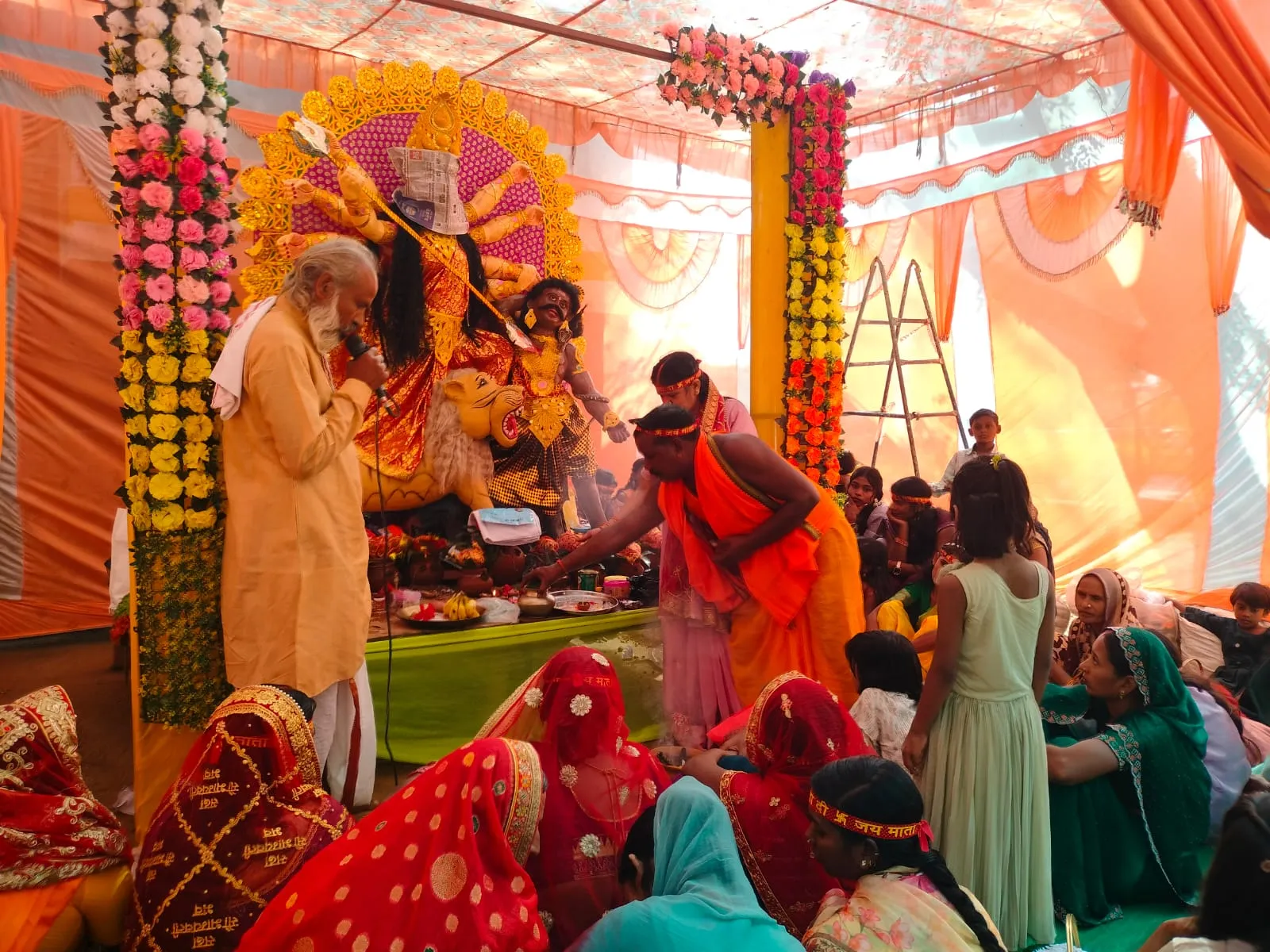 कोन क्षेत्र में नवरात्रि की धूम, सुरक्षा को लेकर प्रशासन अलर्ट