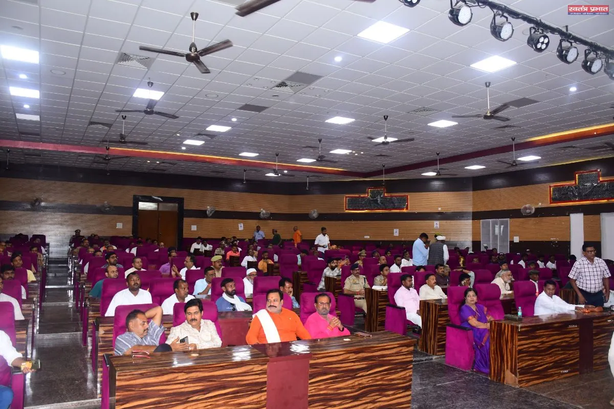 दुर्गा पूजा, मूर्ति विसर्जन, दशहरा एवं अन्य  त्यौहारों को सकुशल सम्पन्न कराये जाने के सम्बंध में पीस कमेटी की बैठक 