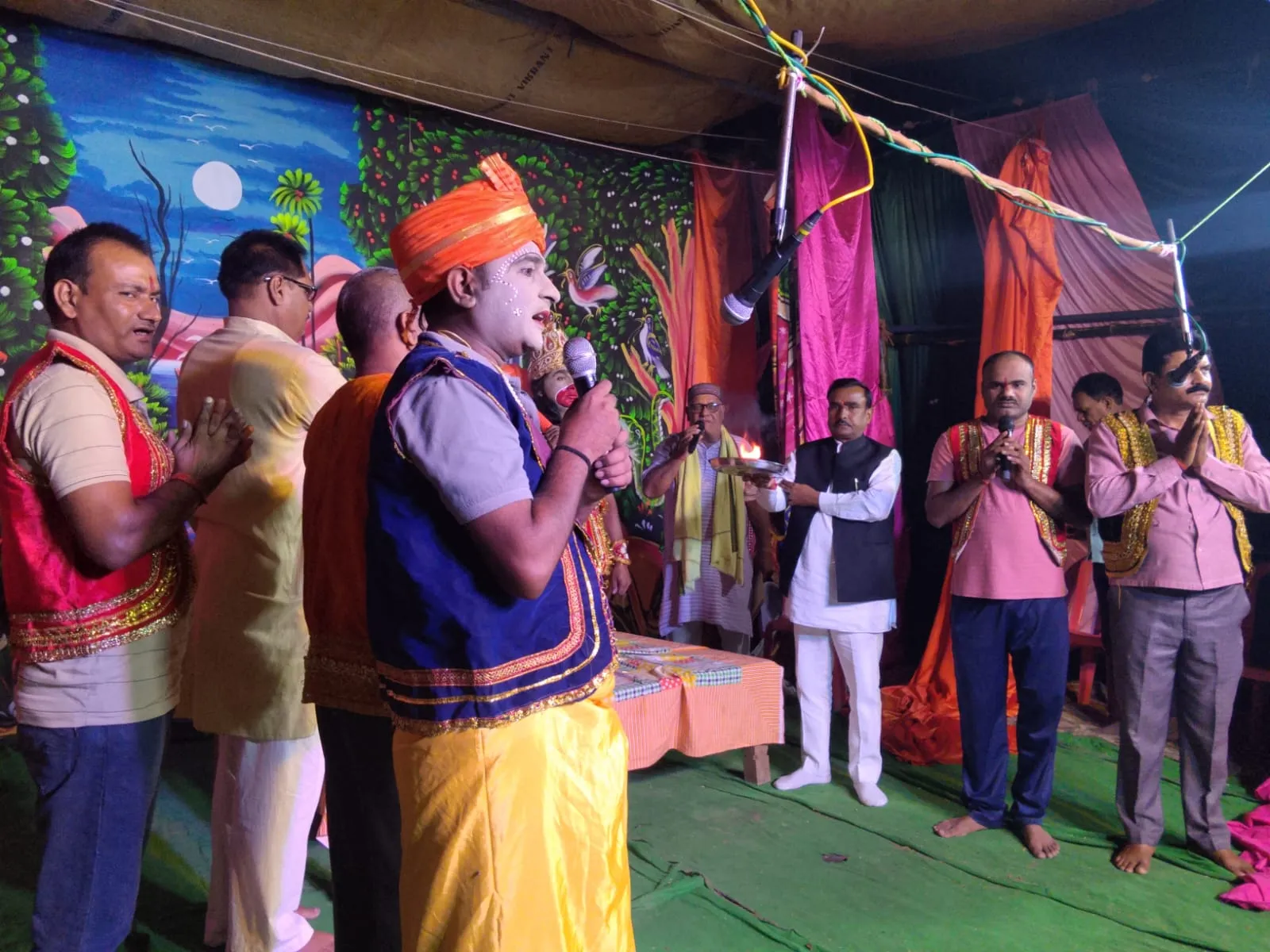 करमा : रामलीला में नौवे दिन हनुमान जी की आरती के साथ कार्यक्रम का शुभारंभ