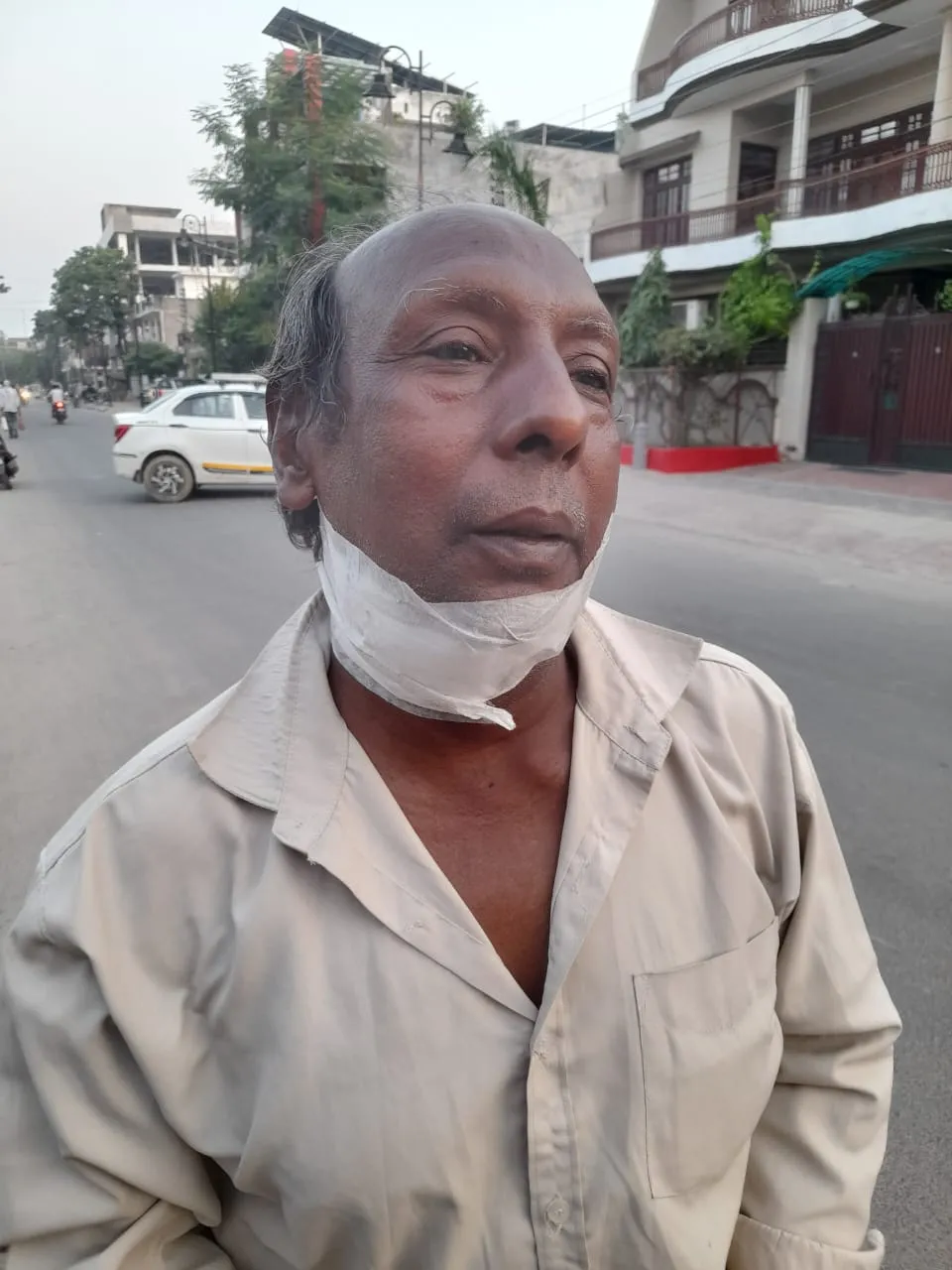 लखनऊ में चाइनीज मांझे का कहर, अंडा व्यापारी का गला कटा