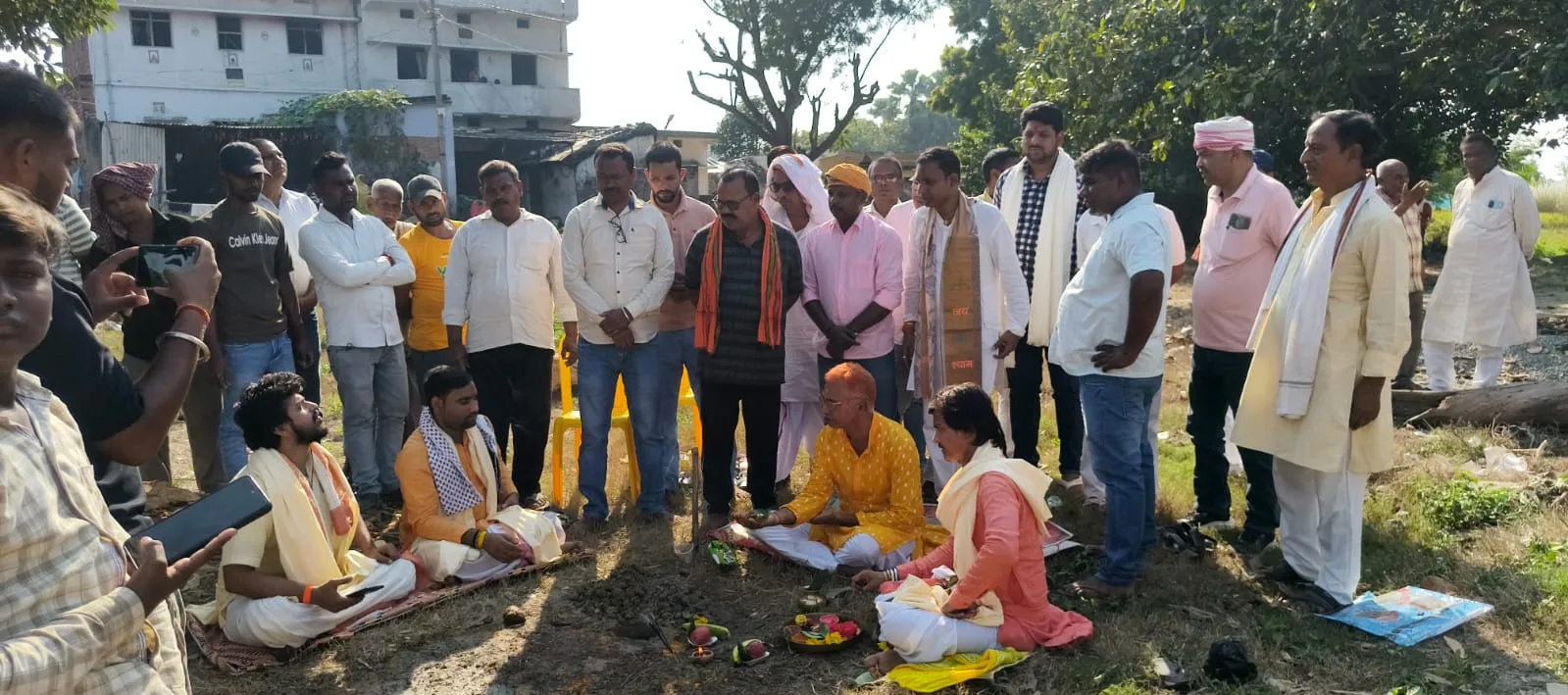 सरयू पार के खाटू श्याम धाम में वैदिक मंत्रोच्चारण के बीच हुआ ध्वजारोहण, 22 फरवरी से शुरू होगा पांच दिवसीय श्री विष्णु महायज्ञ