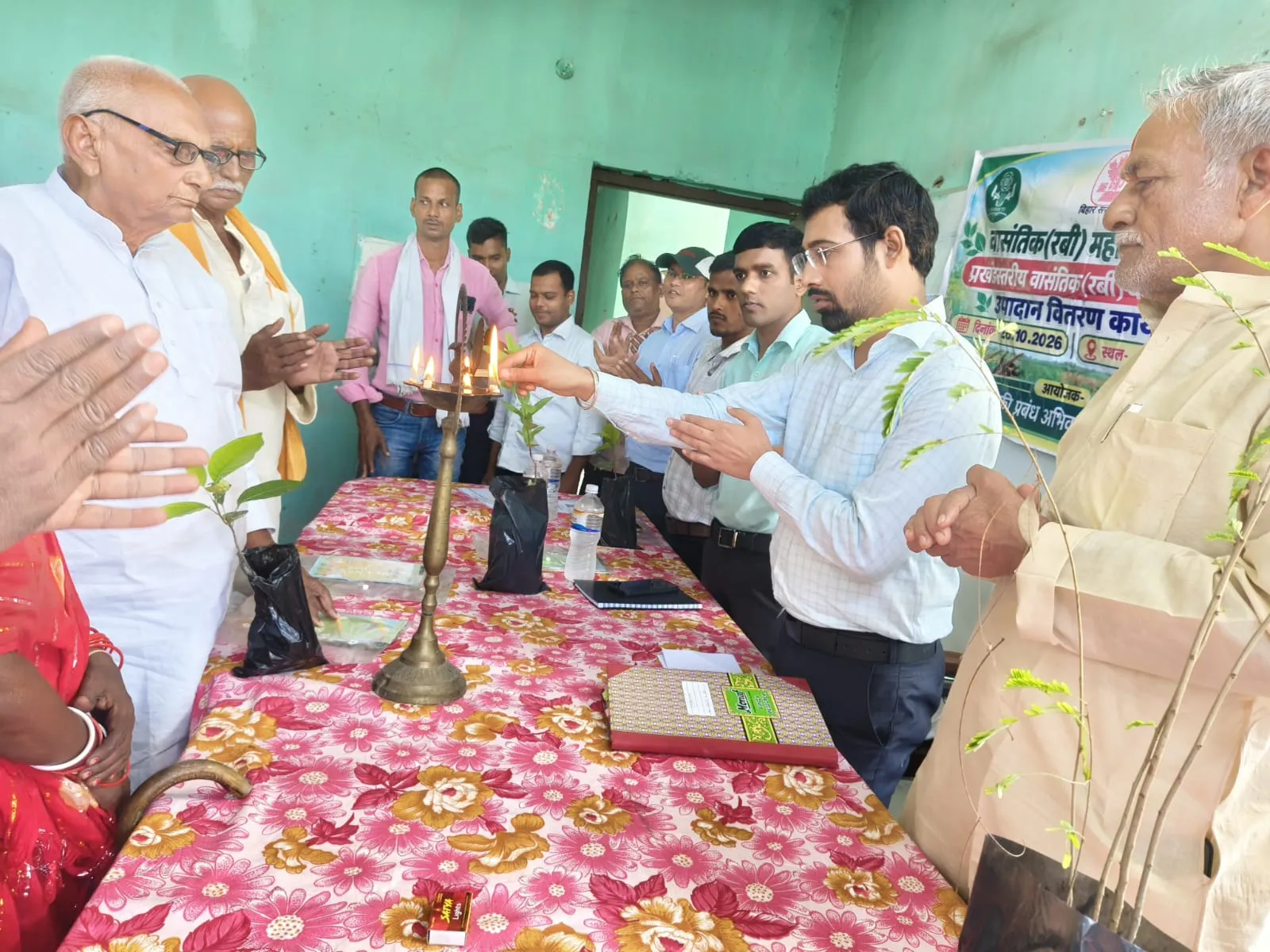 एकमा में प्रखंड स्तरीय वासंतिक (रबी) कार्यशाला आयोजित, किसानों को दी गई खेती की तकनीकी जानकारी