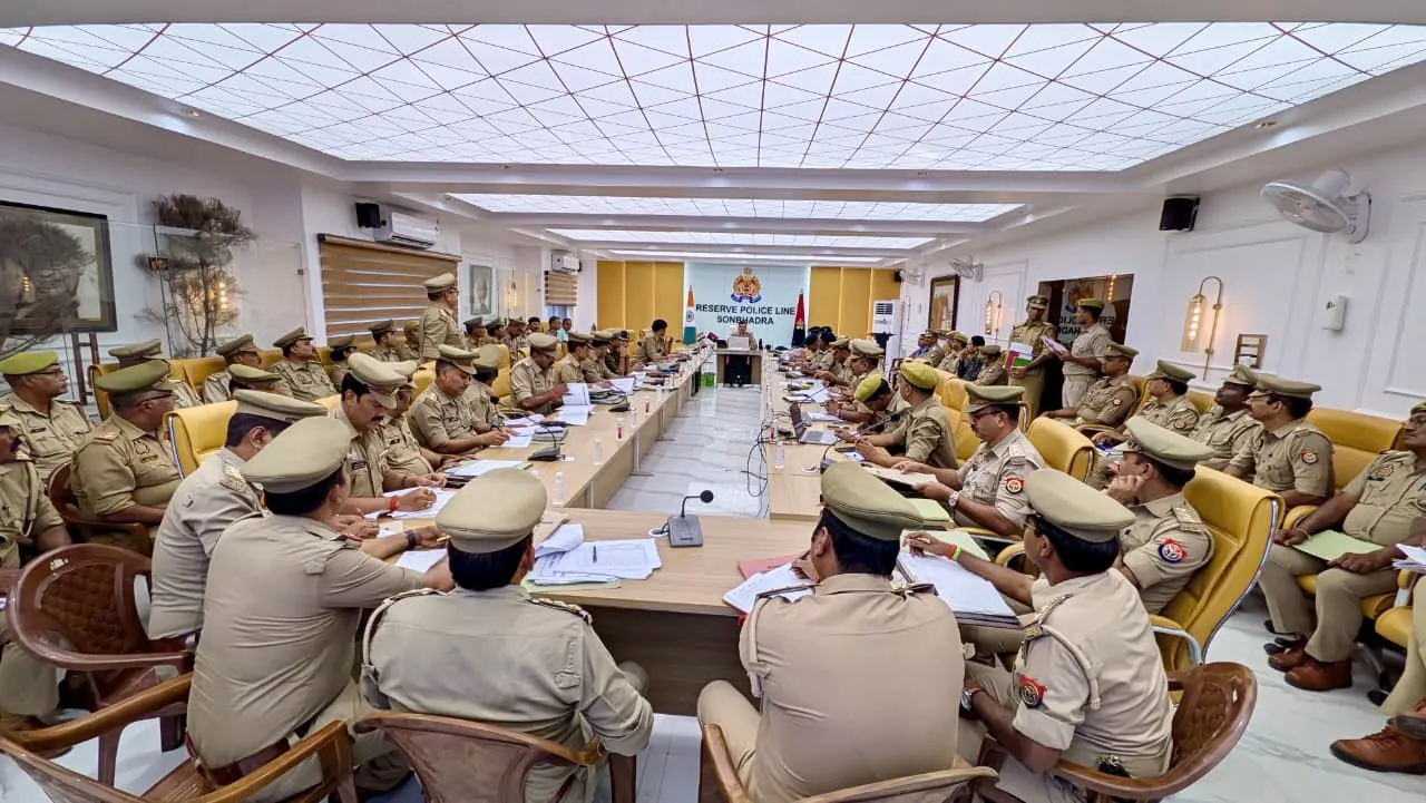 अपराध नियंत्रण और त्योहारों की सुरक्षा को लेकर एसपी सख्त, लंबित मामलों के त्वरित निस्तारण के निर्देश