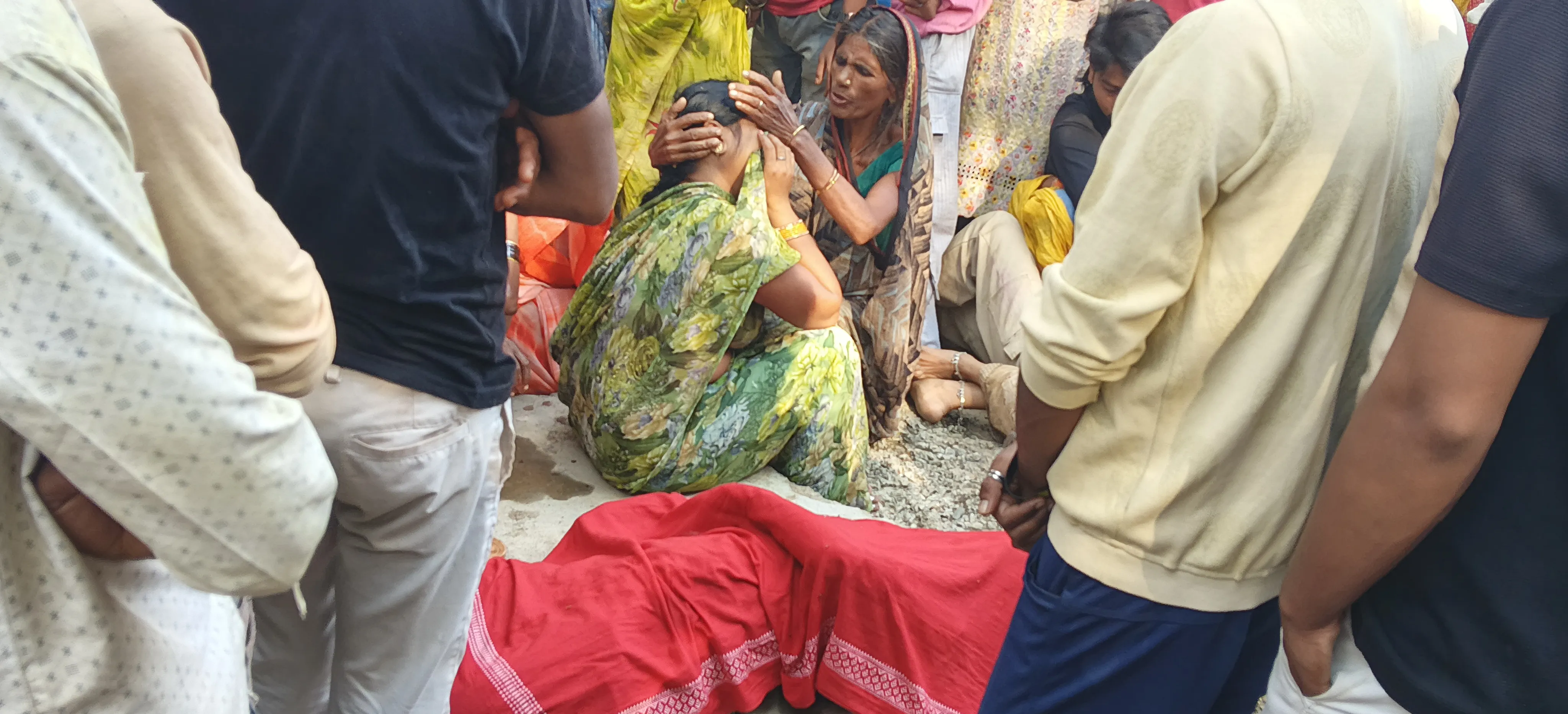 कोटाघाट में बेलन नदी में मिला नवविवाहिता का शव, पुल पर दुपट्टा और चप्पल बरामद