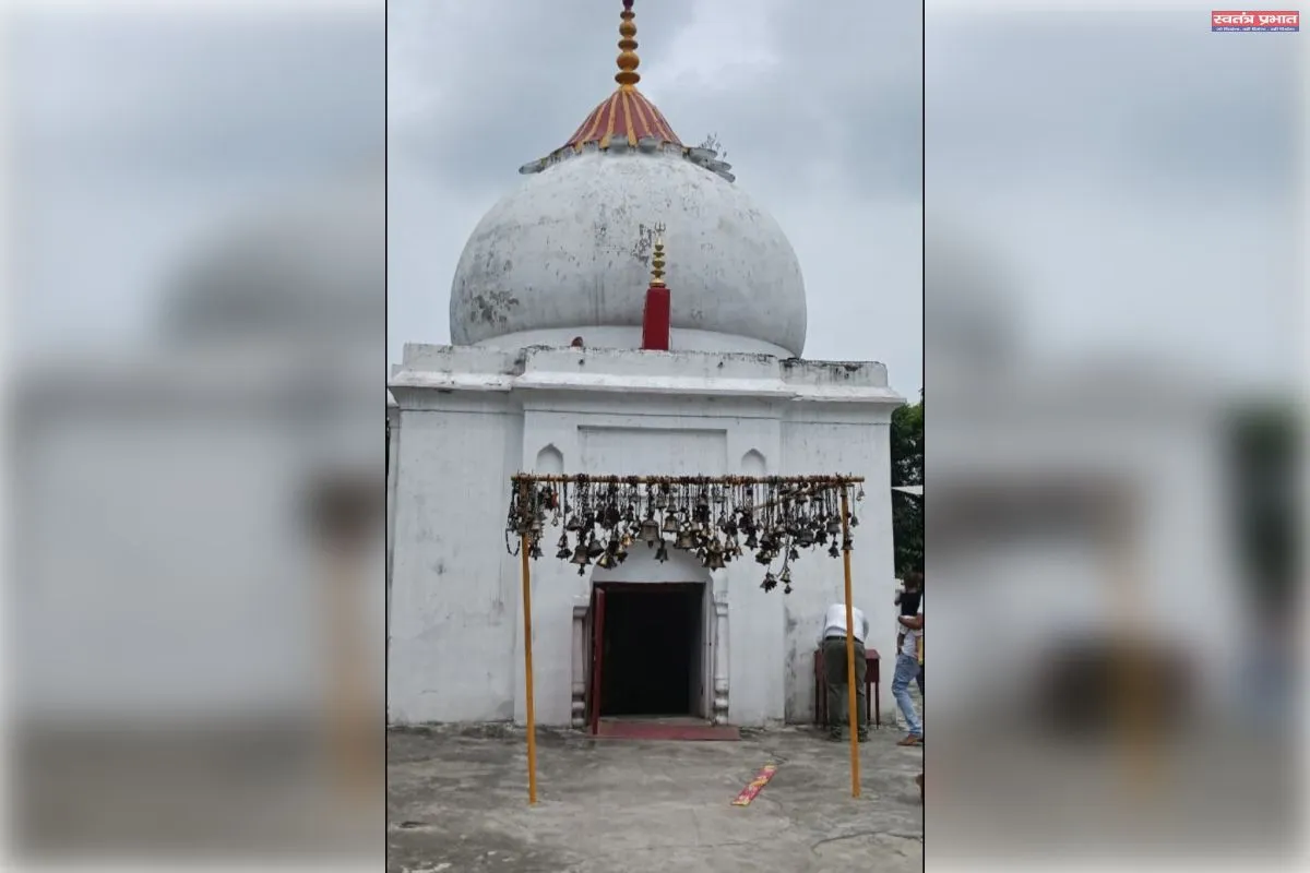 महेशपुर के प्राचीन शिव मन्दिर का अस्तित्व खतरे में, कथित स्वामी ने  मन्दिर की भूमि दूसरे समुदाय के व्यक्ति को बेंच दी