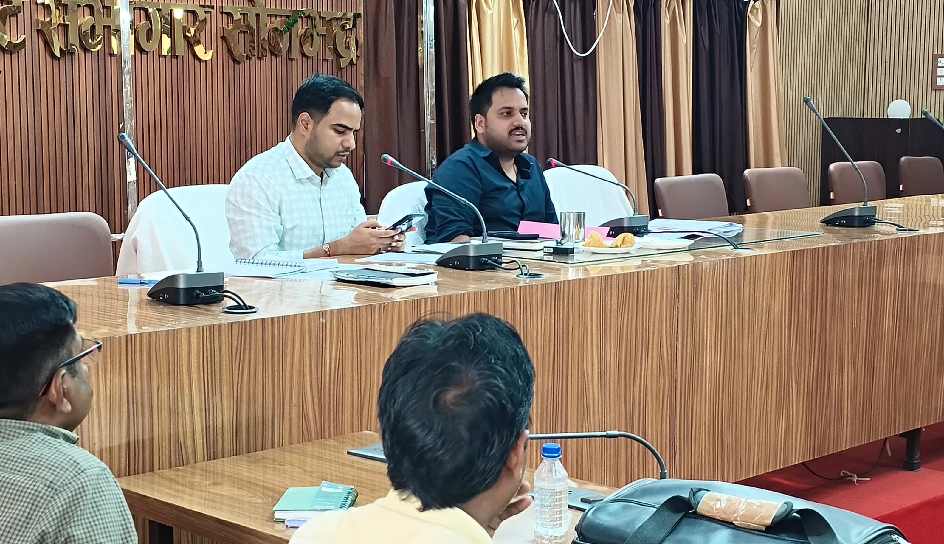 एलपीजी उपभोक्ताओं की समस्याओं के निस्तारण में लापरवाही बर्दाश्त नहीं- जिलाधिकारी